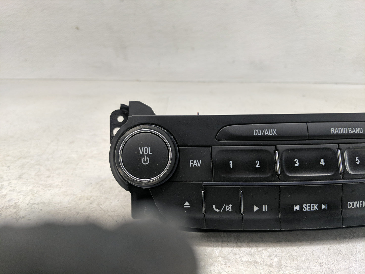 2014 Chevrolet Malibu Radio AM FM Cd Player Receiver Replacement Fits OEM Used Auto Parts - Oemusedautoparts1.com