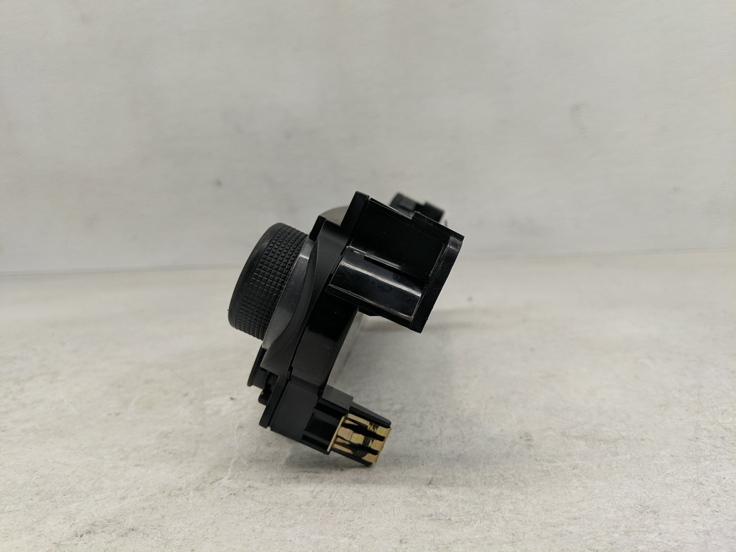 2014 Chevrolet Malibu Radio AM FM Cd Player Receiver Replacement Fits OEM Used Auto Parts - Oemusedautoparts1.com