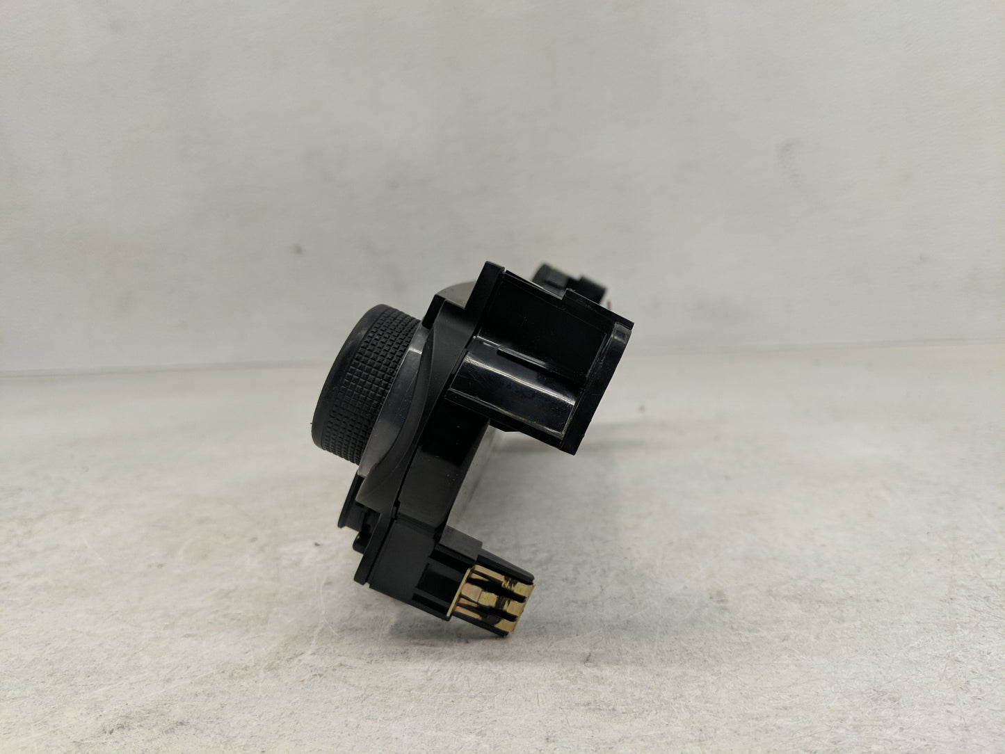 2014 Chevrolet Malibu Radio AM FM Cd Player Receiver Replacement Fits OEM Used Auto Parts - Oemusedautoparts1.com
