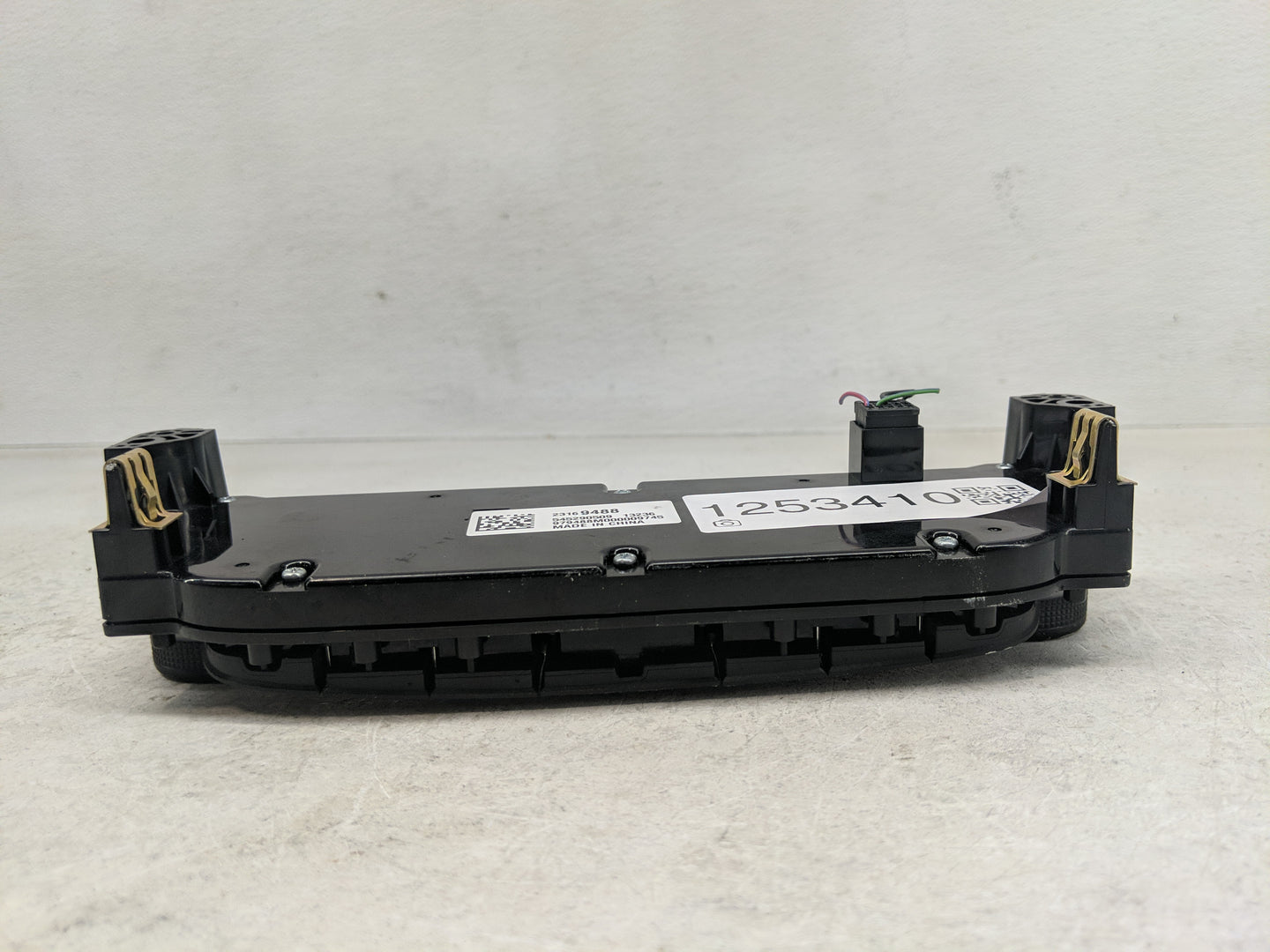 2014 Chevrolet Malibu Radio AM FM Cd Player Receiver Replacement Fits OEM Used Auto Parts - Oemusedautoparts1.com