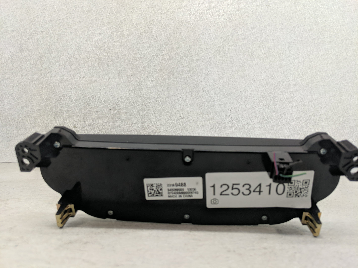 2014 Chevrolet Malibu Radio AM FM Cd Player Receiver Replacement Fits OEM Used Auto Parts - Oemusedautoparts1.com