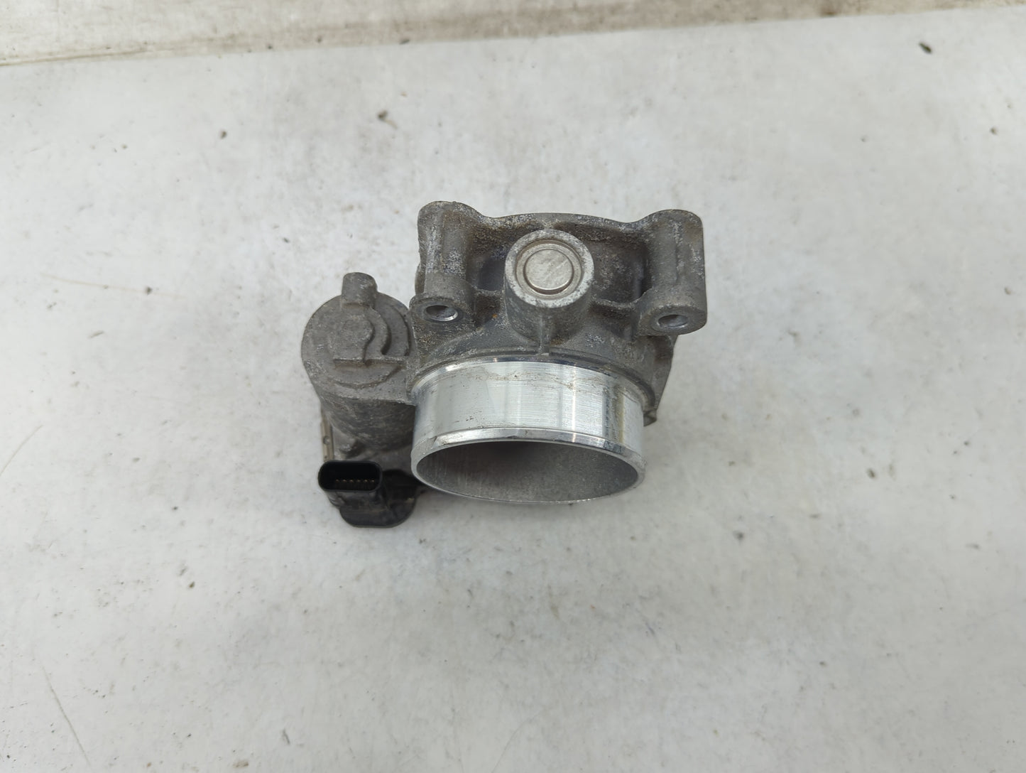 2013-2015 Chevrolet Malibu Throttle Body Fits Fits 2013 2014 2015 2017 2018 2019 2020 OEM Used Auto Parts - Oemusedautoparts