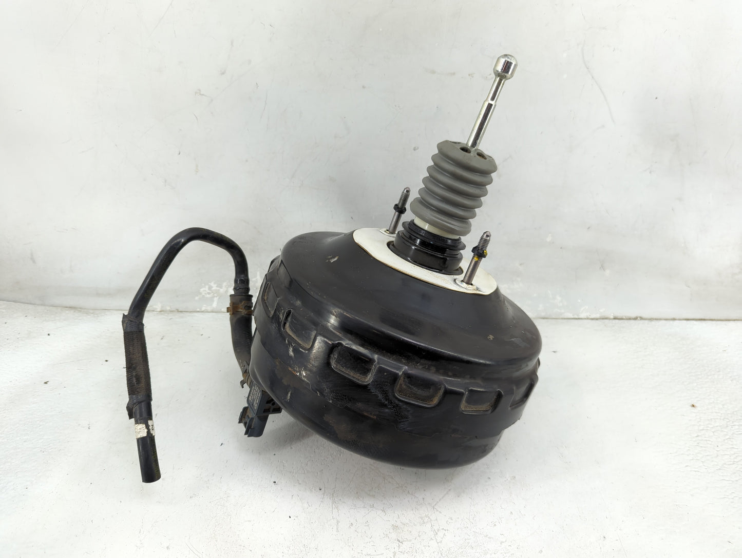 2013-2016 Chevrolet Malibu Power Brake Booster Oem 1258589 - Oemusedautoparts1.com