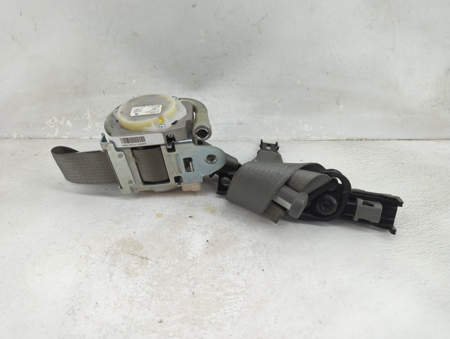 2014-2016 Chevrolet Malibu Drvier Front Seatbelt Retractor Grey - Oemusedautoparts1.com