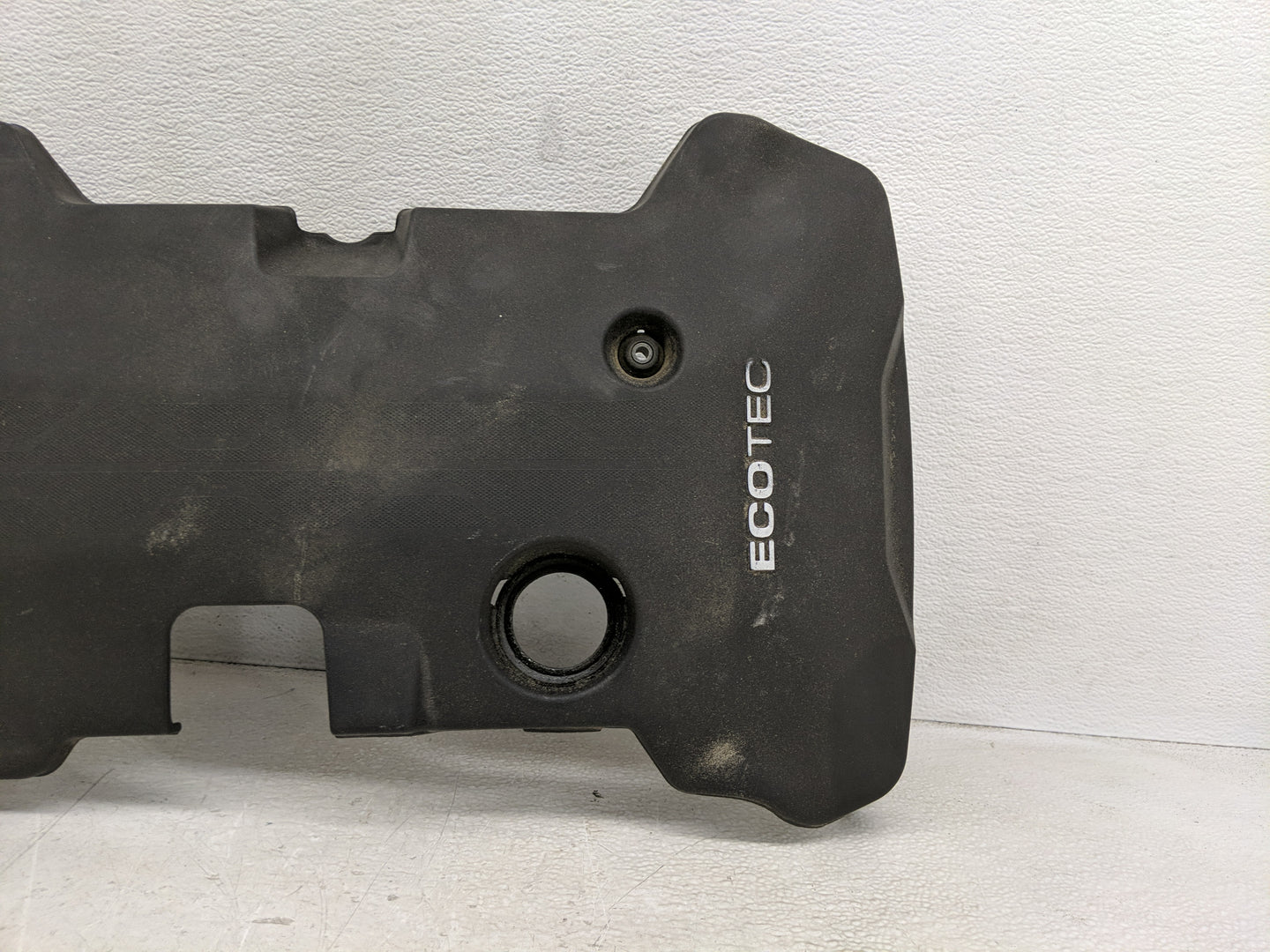 2014 Chevrolet Malibu Engine Cover - Oemusedautoparts1.com
