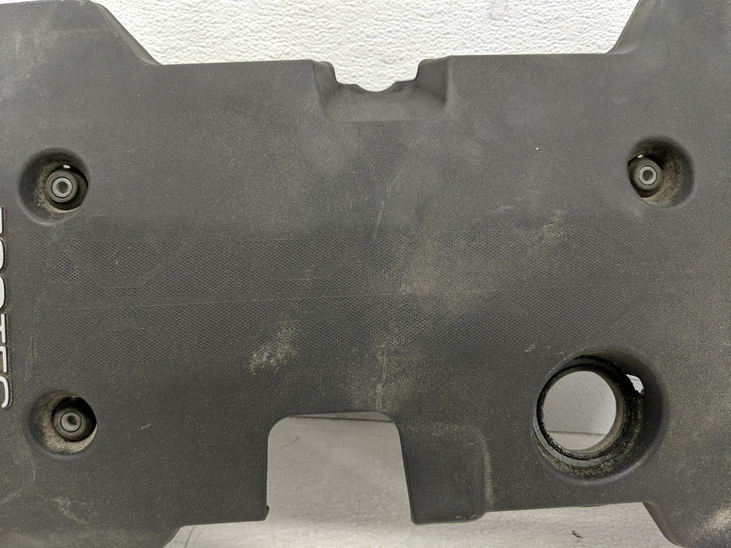 2014 Chevrolet Malibu Engine Cover - Oemusedautoparts1.com