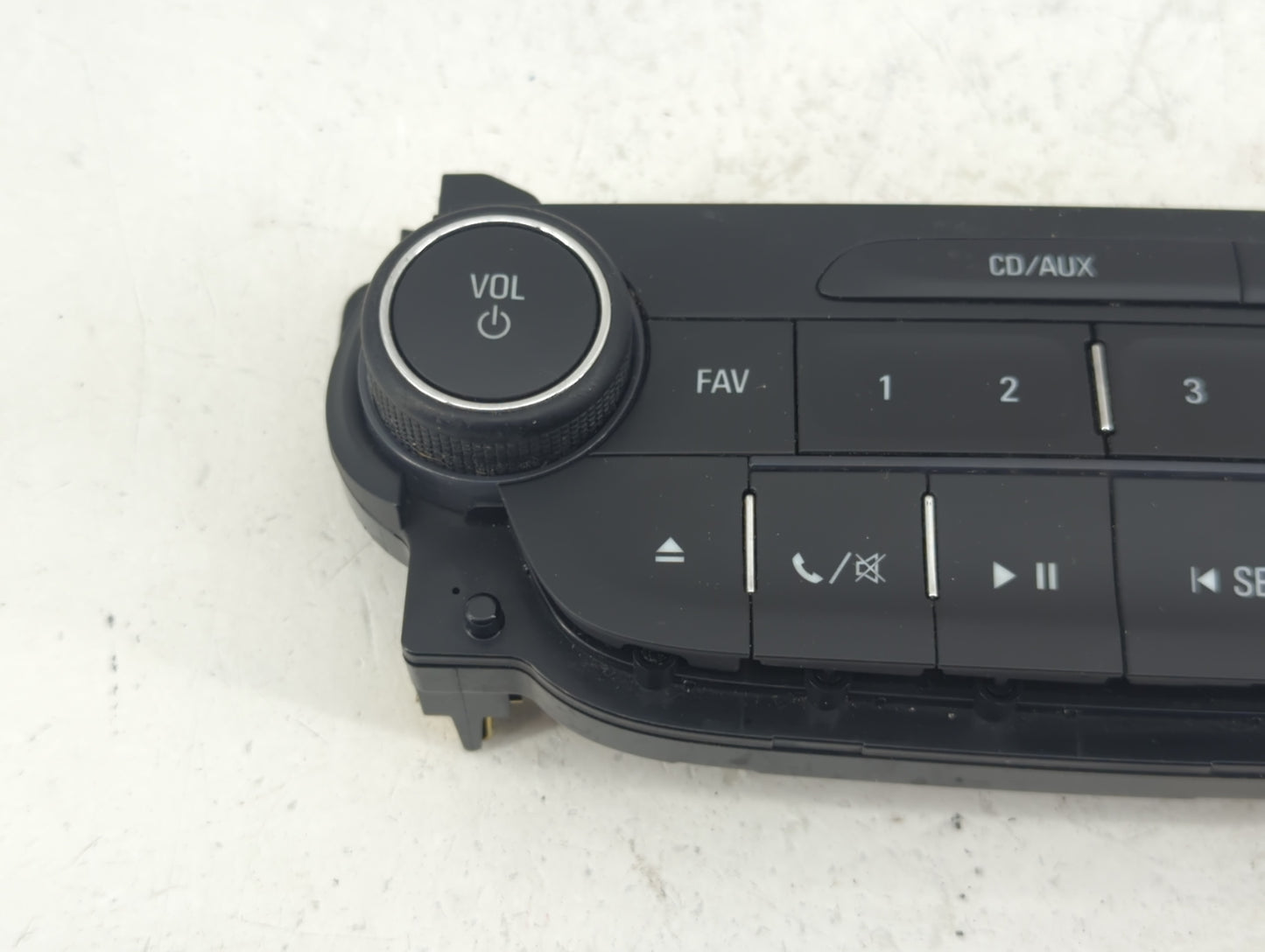 2014-2014 Chevrolet Malibu Radio Control Panel - Oemusedautoparts1.com