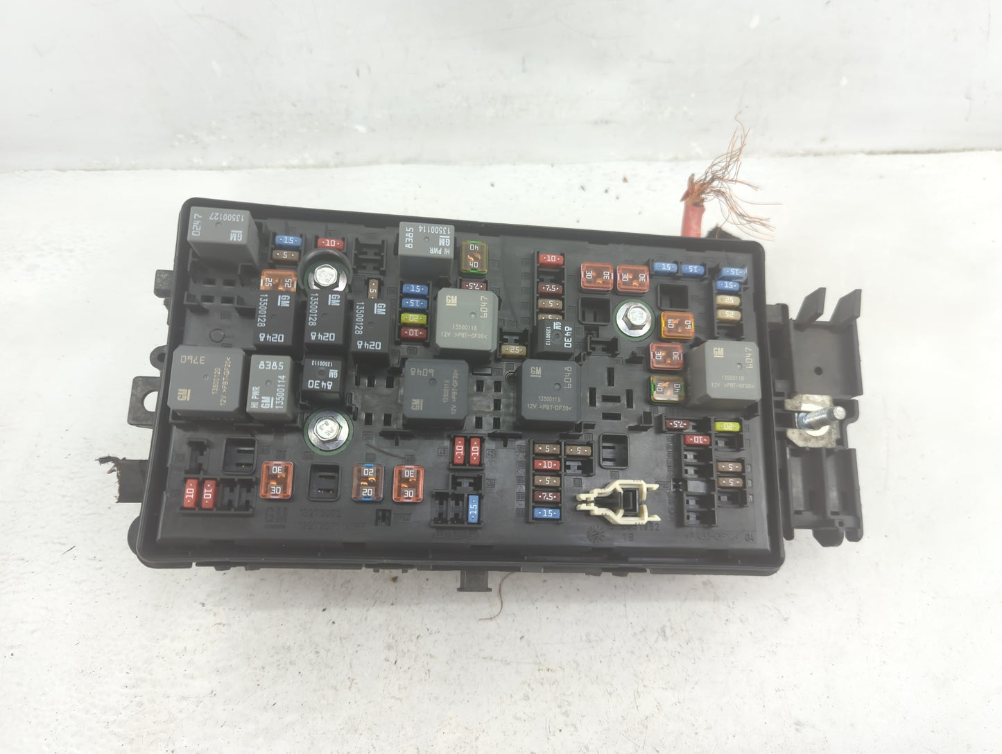 2014-2016 Chevrolet Malibu Fusebox Fuse Box Panel Relay Module P/N:812461952 Fits Fits 2014 2015 2016 OEM Used Auto Parts - 