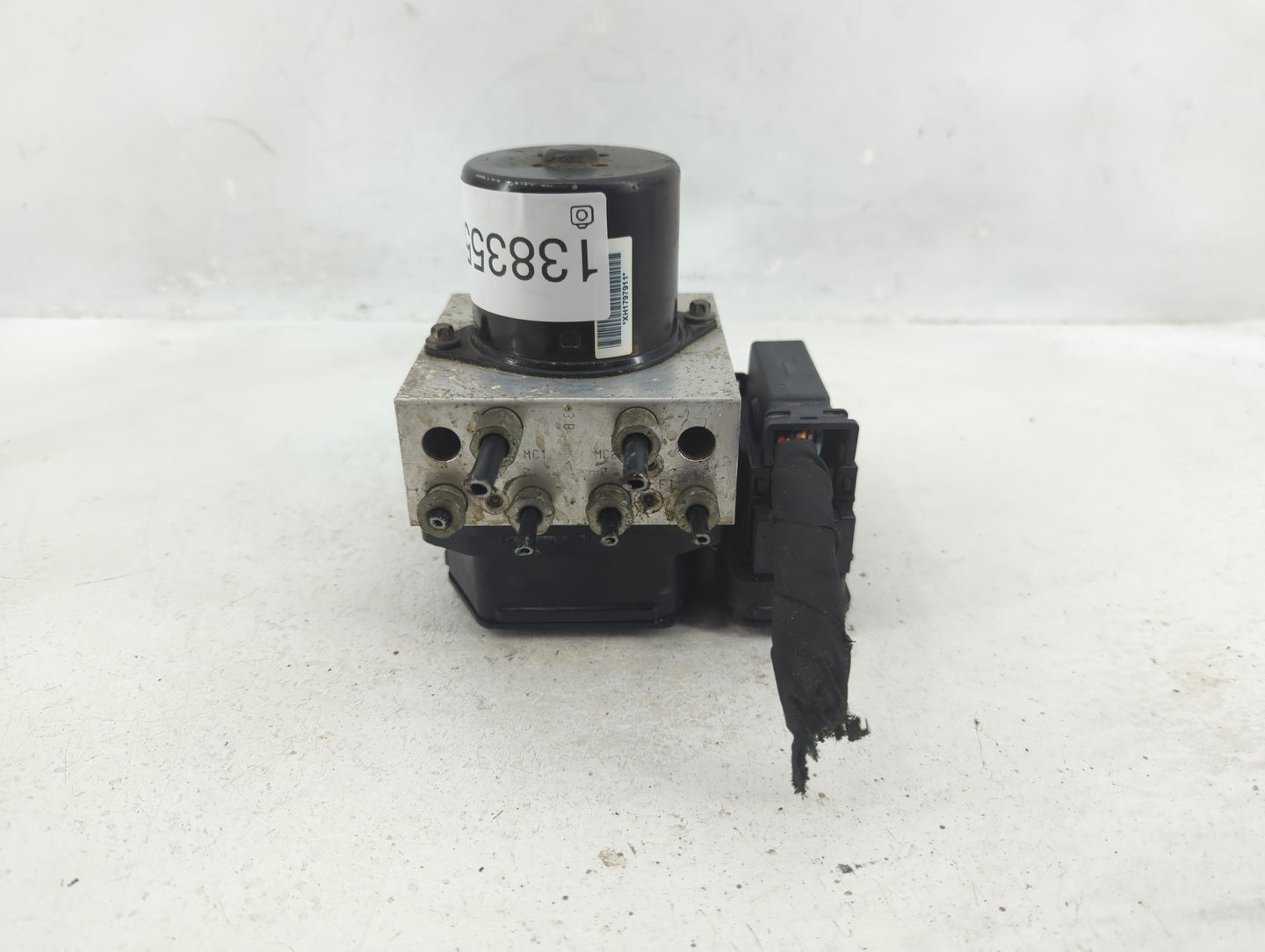 2013-2016 Chevrolet Malibu ABS Pump Control Module Replacement P/N:22863598 Fits Fits 2012 2013 2014 2015 2016 OEM Used Auto
