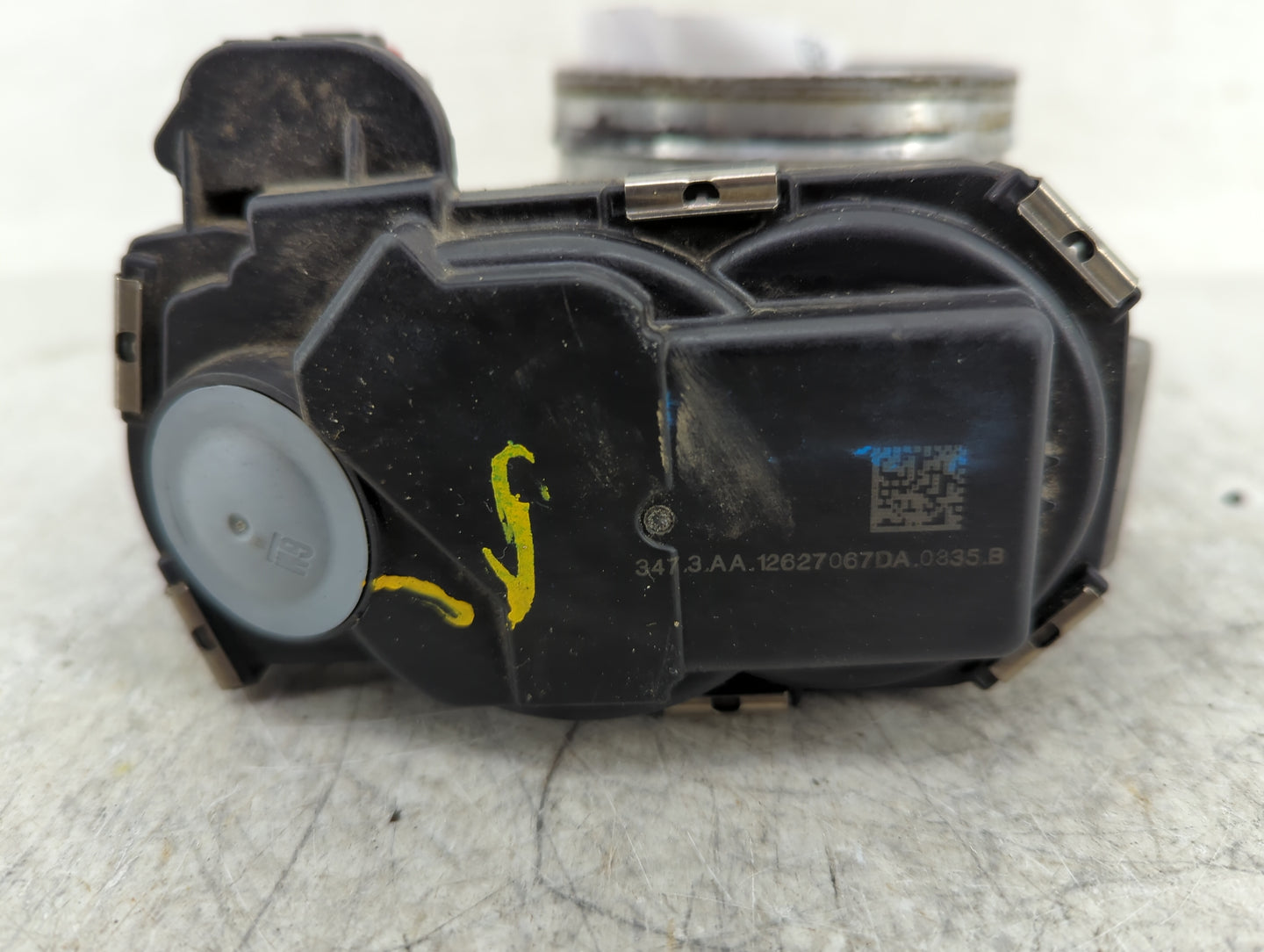2013-2021 Chevrolet Malibu Throttle Body P/N:12627067DA Fits Fits 2013 2014 2015 2016 2017 2018 2019 2020 2021 OEM Used Auto