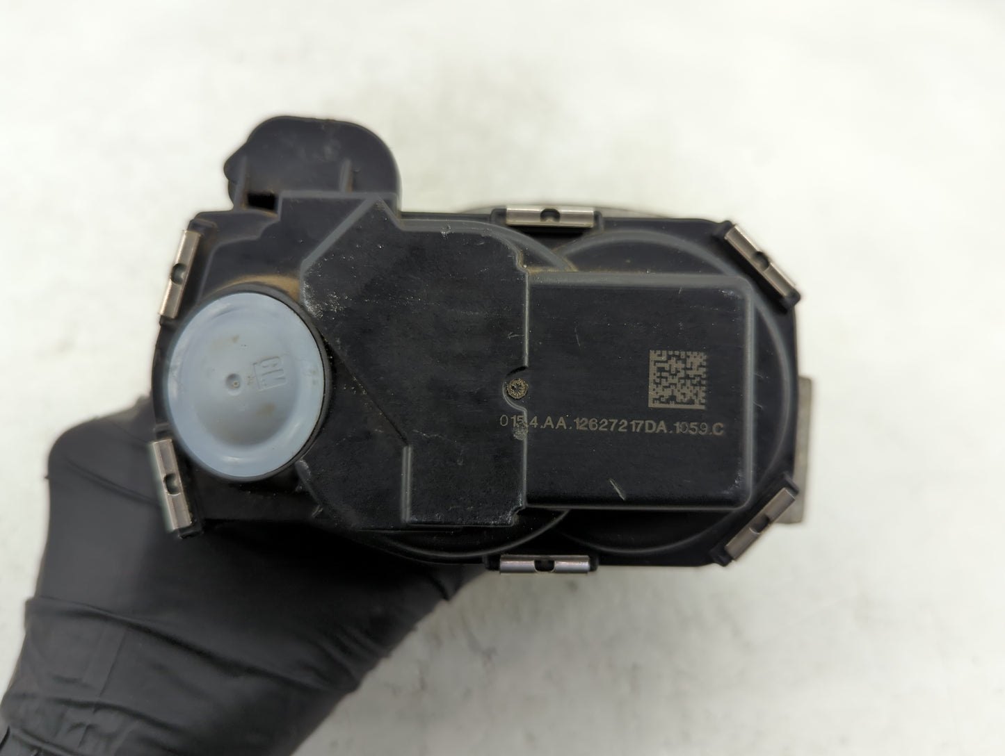 2013-2015 Chevrolet Malibu Throttle Body P/N:12627217DA Fits Fits 2013 2014 2015 2017 2018 2019 2020 OEM Used Auto Parts - O