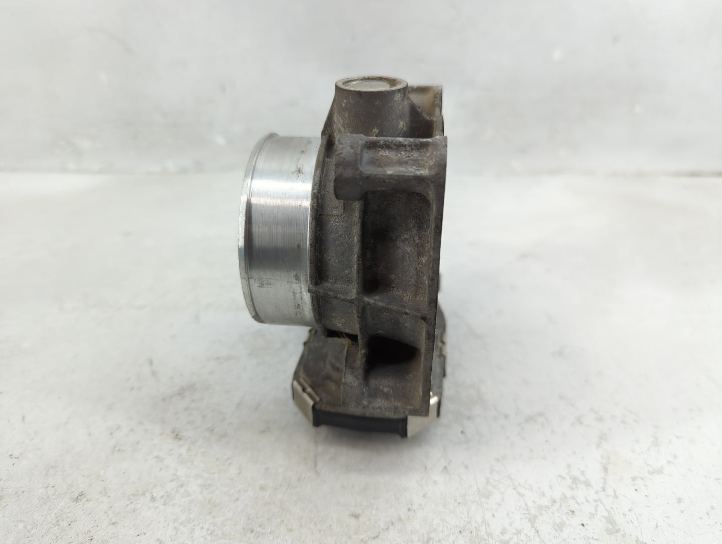 2013-2015 Chevrolet Malibu Throttle Body P/N:12627217DA Fits Fits 2013 2014 2015 2017 2018 2019 2020 OEM Used Auto Parts - O