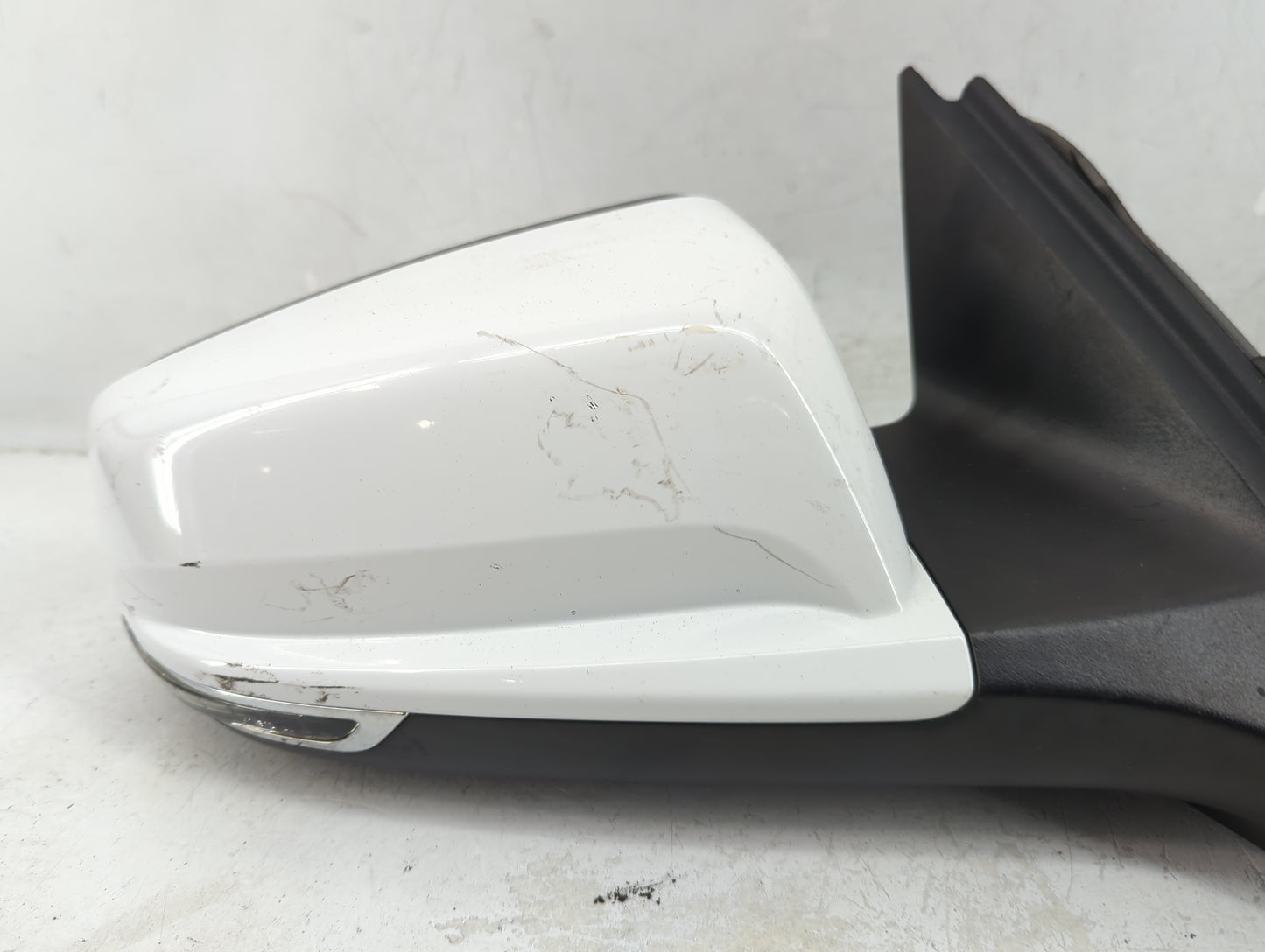 2014-2016 Chevrolet Malibu Passenger Side View Mirror - Right Door Mirror OEM Used - Oemusedautoparts1.com