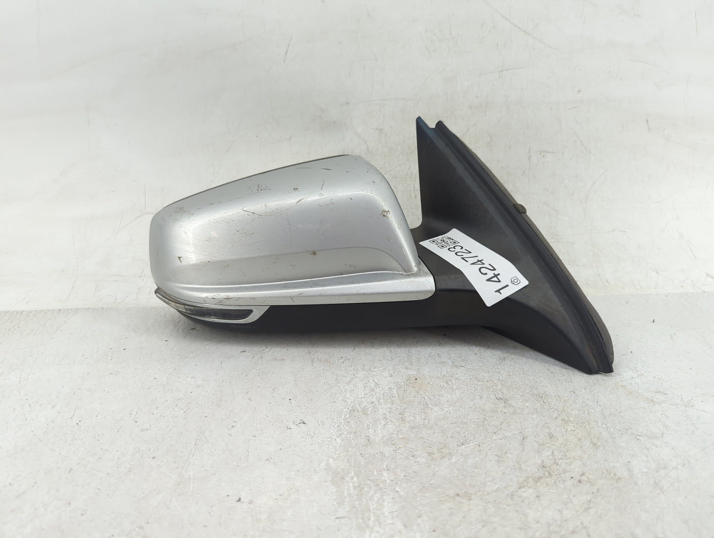 2014-2016 Chevrolet Malibu Passenger Side View Mirror - Right Door Mirror OEM Used - Oemusedautoparts1.com