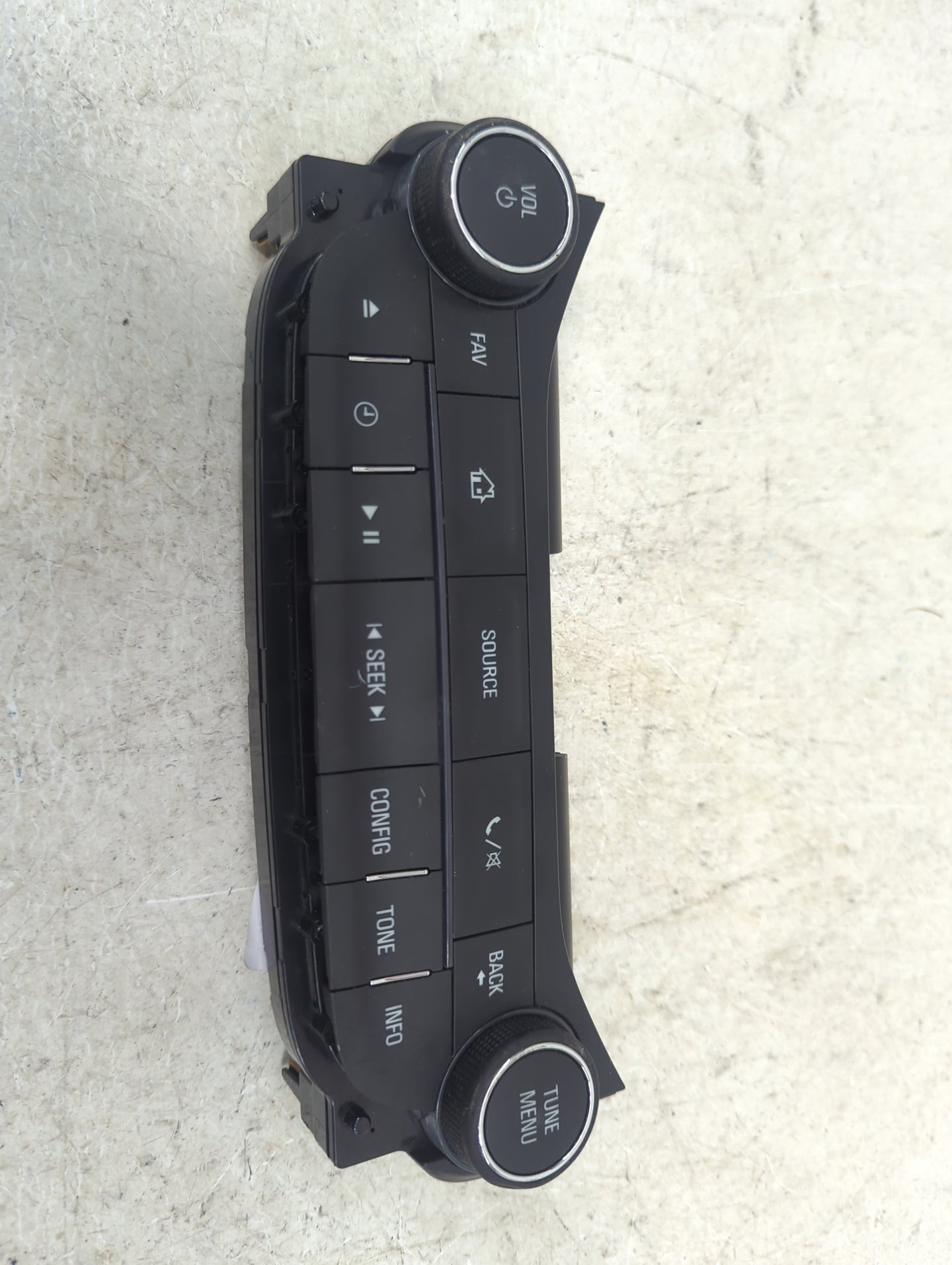 2014-2016 Chevrolet Malibu Radio Control Panel 1468143 - Oemusedautoparts1.com