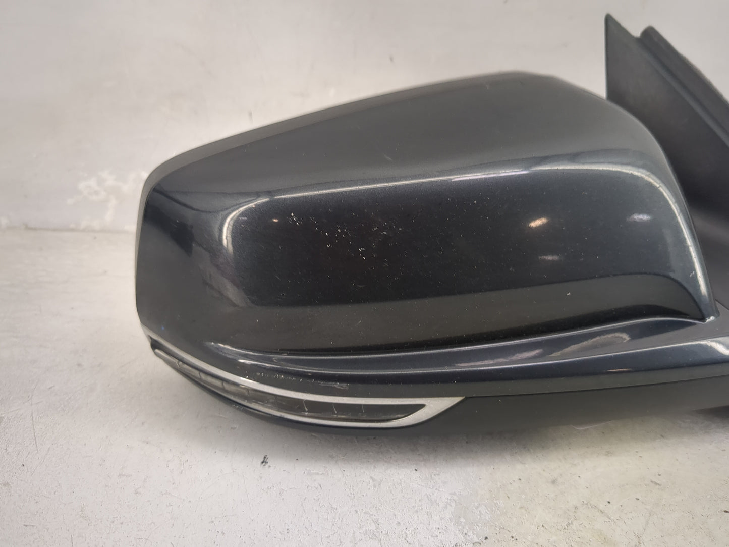 2014-2016 Chevrolet Malibu Passenger Side View Mirror - Right Door Mirror OEM Used - Oemusedautoparts1.com