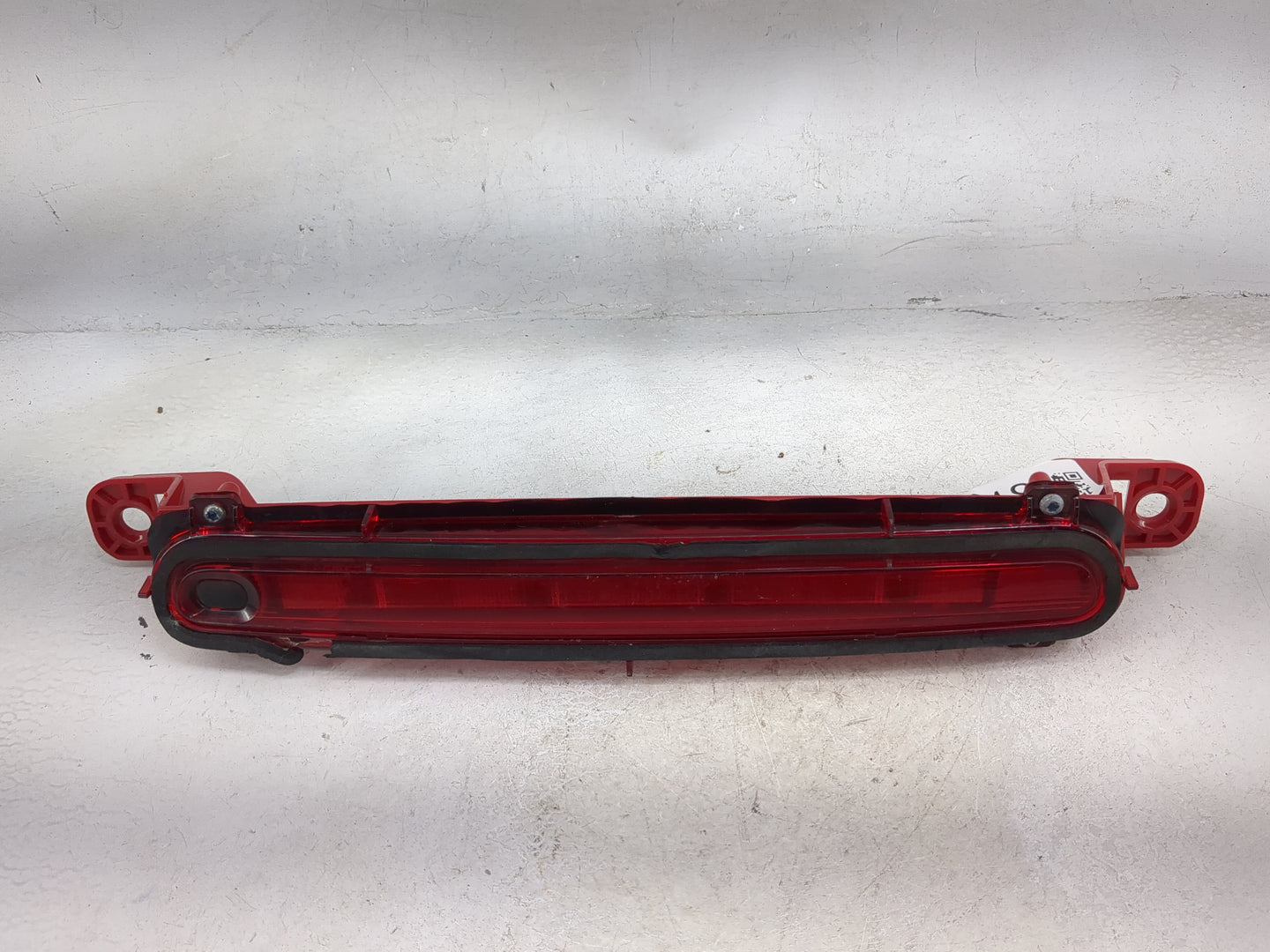 2014 Chevrolet Malibu Third Brake Light Tail Light P/N:13.5V 1.9W Fits OEM Used Auto Parts - Oemusedautoparts1.com