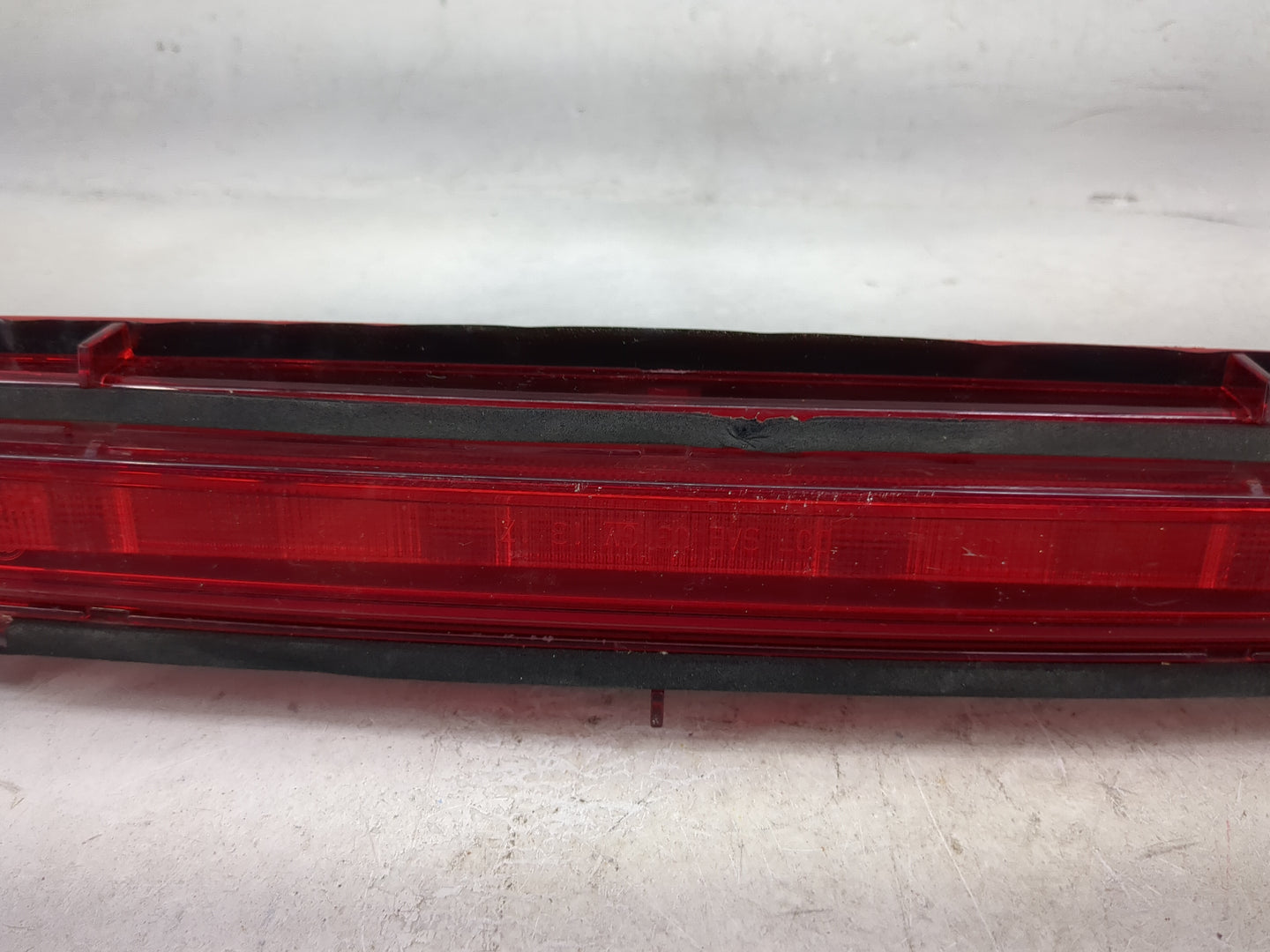 2014 Chevrolet Malibu Third Brake Light Tail Light P/N:13.5V 1.9W Fits OEM Used Auto Parts - Oemusedautoparts1.com