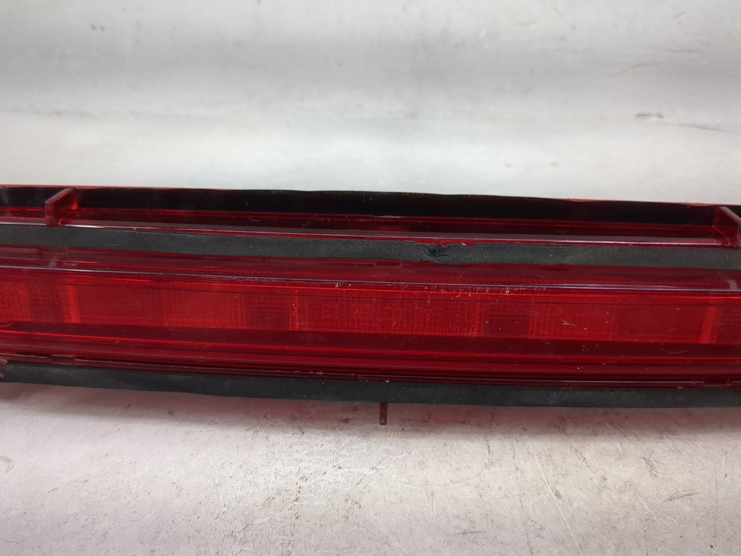 2014 Chevrolet Malibu Third Brake Light Tail Light P/N:13.5V 1.9W Fits OEM Used Auto Parts - Oemusedautoparts1.com