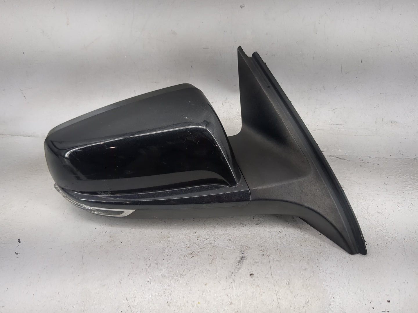 2014-2016 Chevrolet Malibu Passenger Side View Mirror - Right Door Mirror OEM Used - Oemusedautoparts1.com