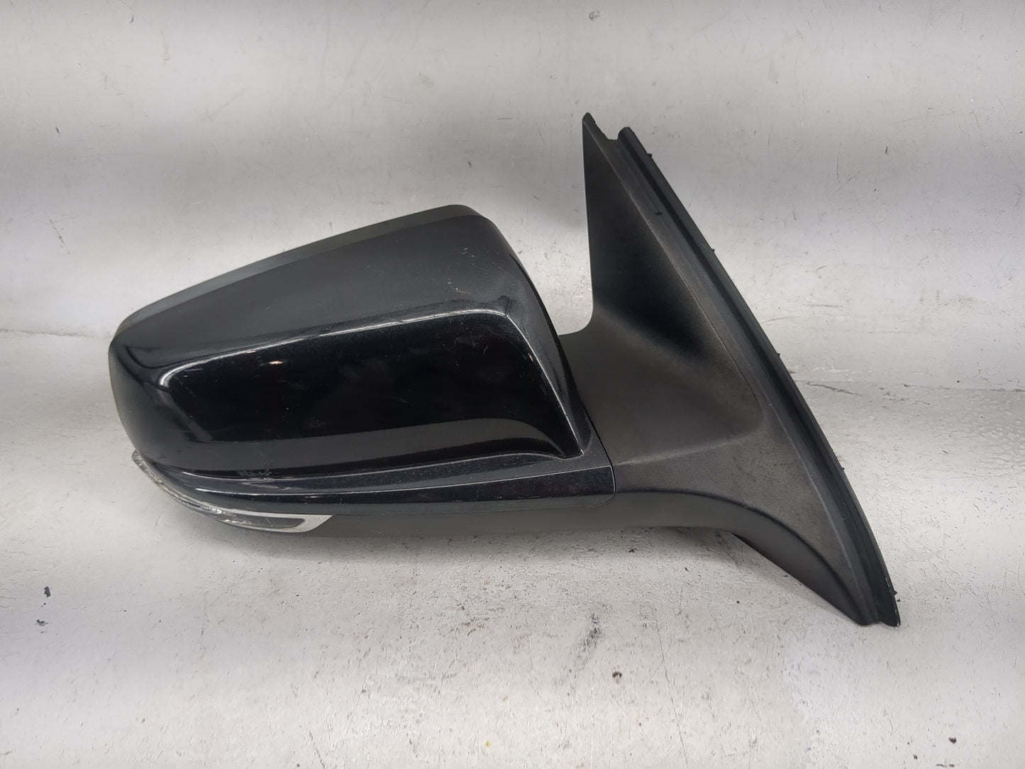 2014-2016 Chevrolet Malibu Passenger Side View Mirror - Right Door Mirror OEM Used - Oemusedautoparts1.com
