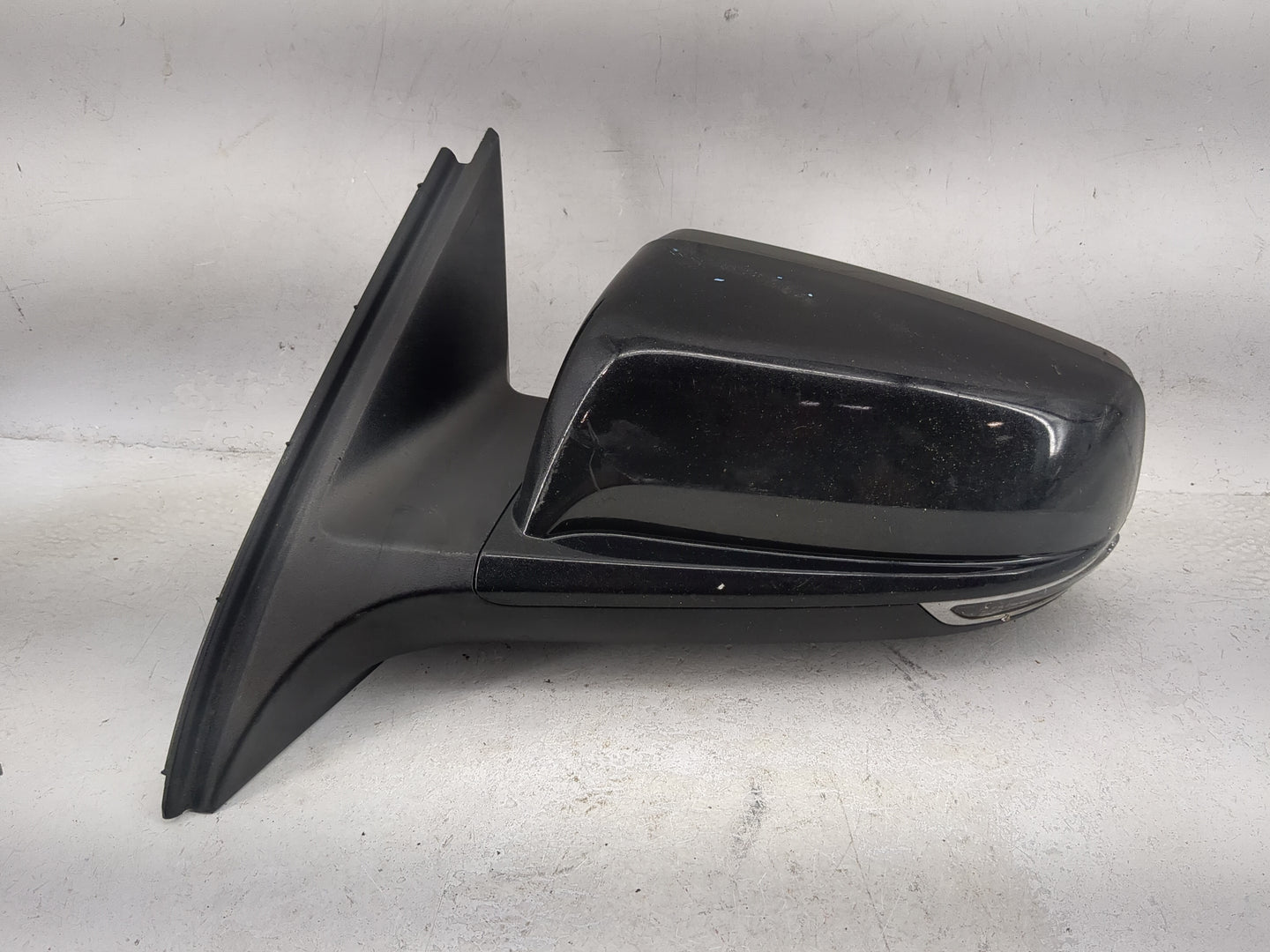 2014-2016 Chevrolet Malibu Driver Side View Mirror - Left Door Mirror OEM Used - Oemusedautoparts1.com