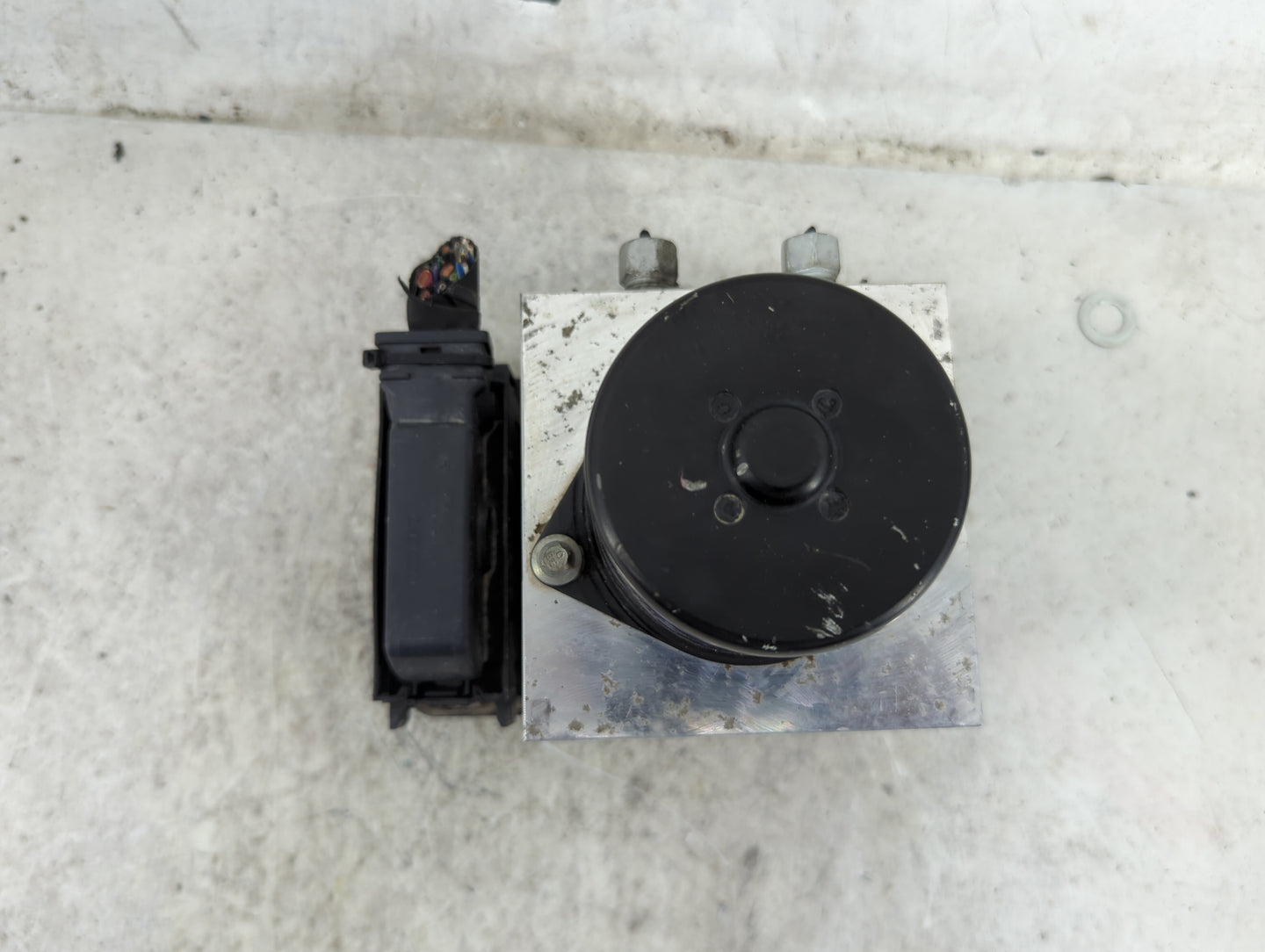 2013-2016 Chevrolet Malibu ABS Pump Control Module Replacement P/N:22863598 10840051, 16817037 Fits Fits 2012 2013 2014 2015