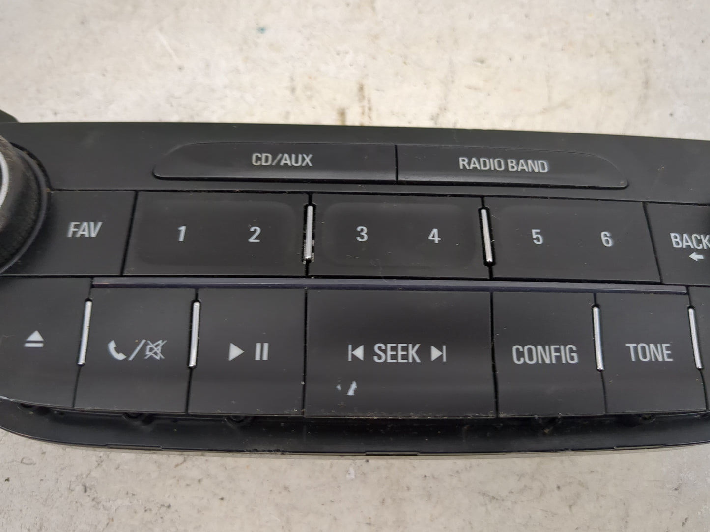 2014-2016 Chevrolet Malibu Radio Control Panel 1492584 - Oemusedautoparts1.com