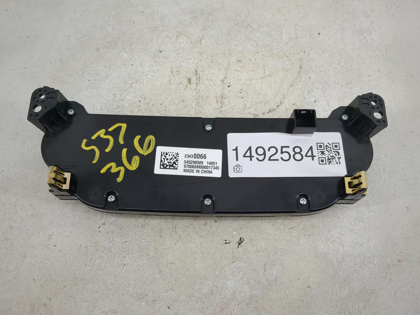 2014-2016 Chevrolet Malibu Radio Control Panel 1492584 - Oemusedautoparts1.com