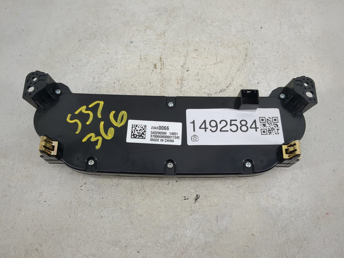 2014-2016 Chevrolet Malibu Radio Control Panel 1492584 - Oemusedautoparts1.com