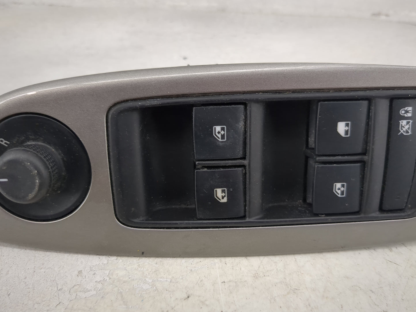 2014-2016 Chevrolet Malibu Master Power Window Switch Replacement Driver Side Left P/N:2223V005293057 Fits OEM Used Auto Par