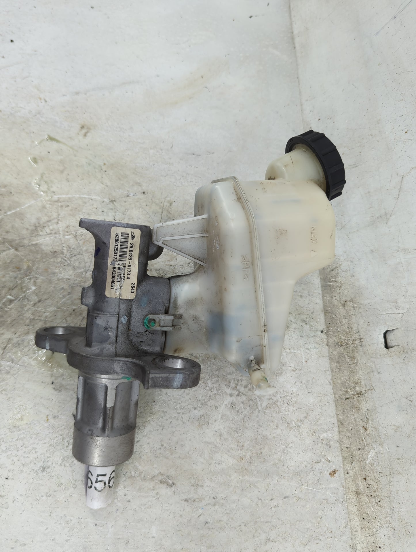 2013-2016 Chevrolet Malibu Brake Master Cylinder 1496563 - Oemusedautoparts1.com