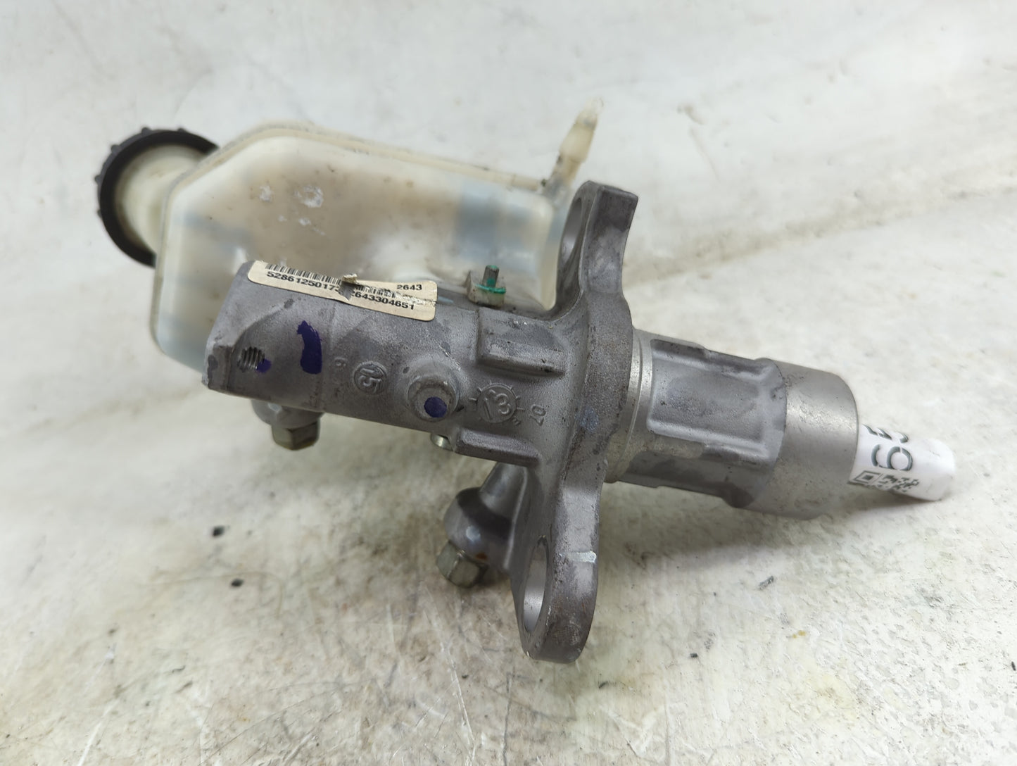 2013-2016 Chevrolet Malibu Brake Master Cylinder 1496563 - Oemusedautoparts1.com