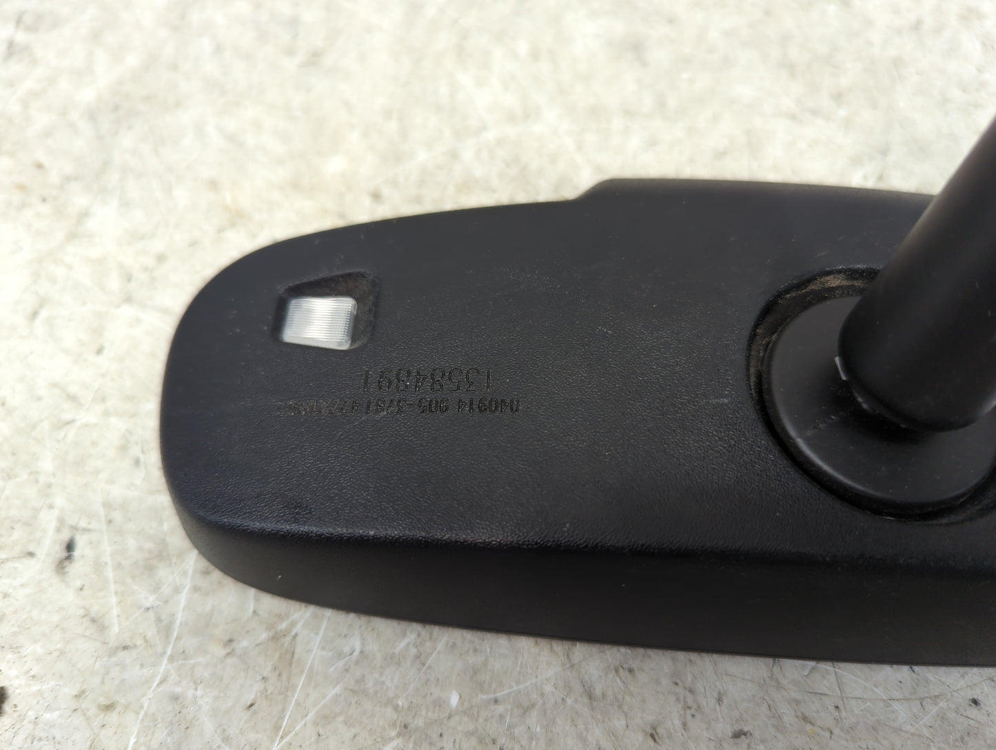 2013-2016 Chevrolet Malibu Interior Rear View Mirror Replacement OEM P/N:13584891 Fits OEM Used Auto Parts - Oemusedautopart