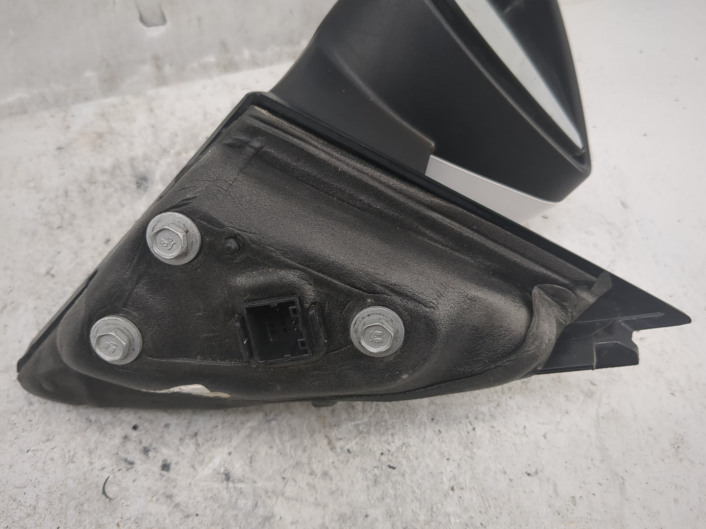 2014-2016 Chevrolet Malibu Driver Side View Mirror - Left Door Mirror OEM Used - Oemusedautoparts1.com
