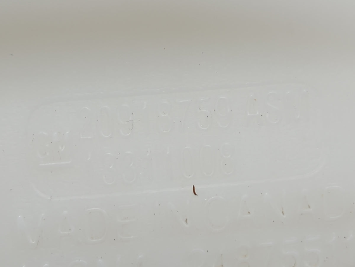 2013-2016 Chevrolet Malibu Windshield Washer Fluid Reservoir Bottle Oem 1499464 - Oemusedautoparts1.com