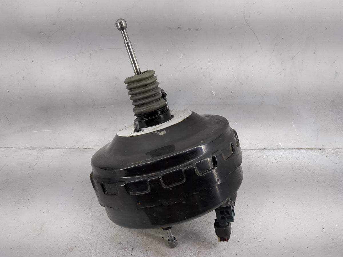2013-2016 Chevrolet Malibu Power Brake Booster Oem 1500940 - Oemusedautoparts1.com