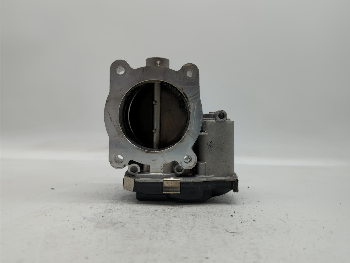2013-2015 Chevrolet Malibu Throttle Body P/N:12627217DA 12669073DA Fits Fits 2013 2014 2015 2017 2018 OEM Used Auto Parts - 