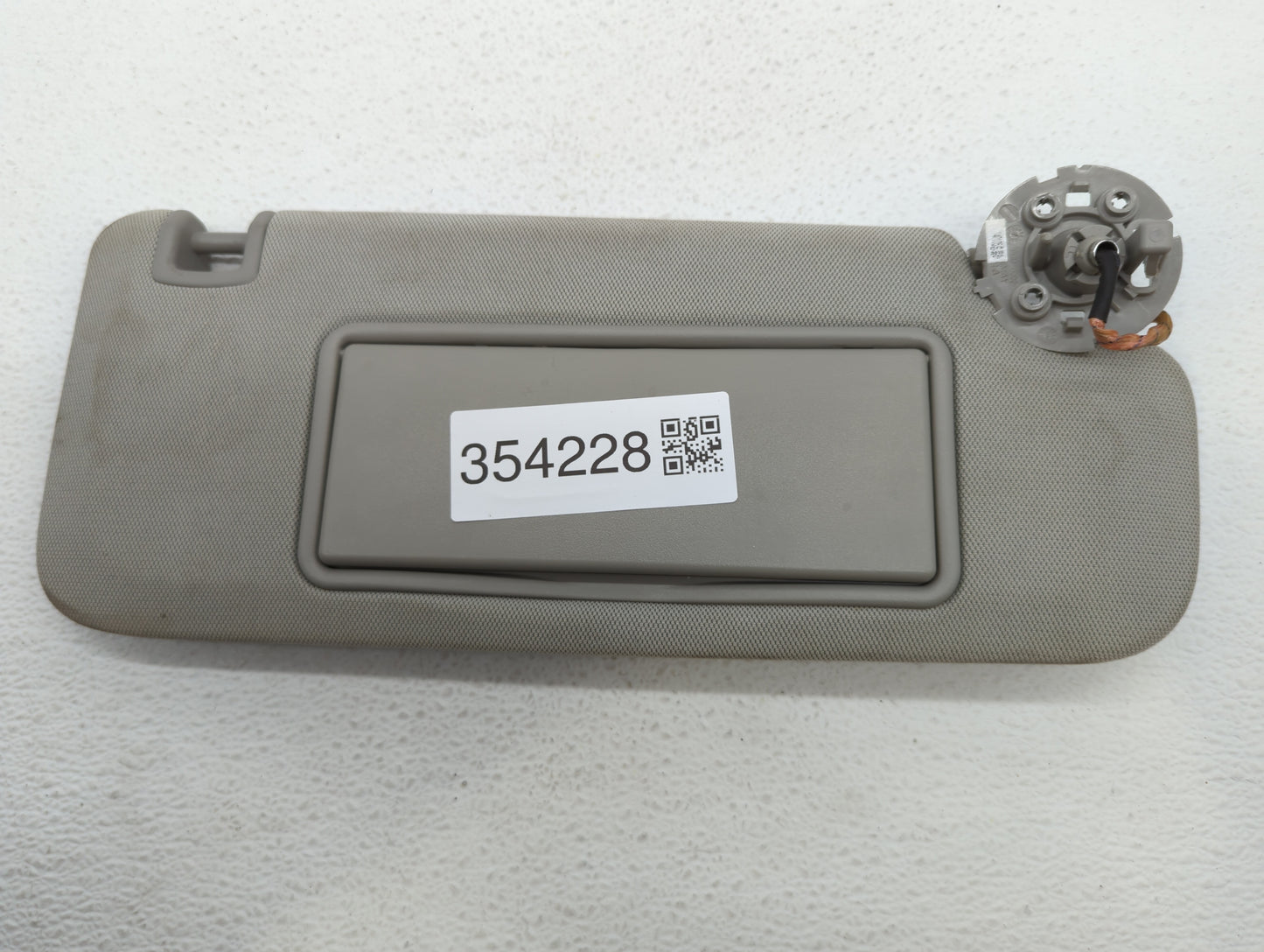 2013-2016 Chevrolet Malibu Sun Visor Shade Replacement Passenger Right Mirror Fits Fits 2013 2014 2015 2016 OEM Used Auto Pa