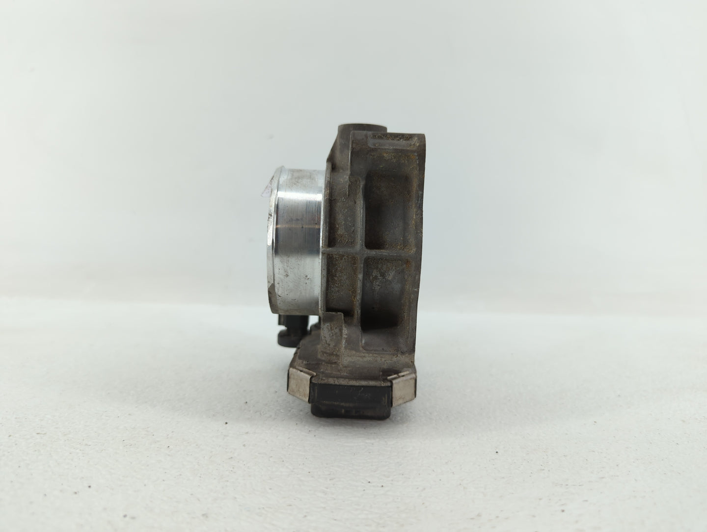 2013-2015 Chevrolet Malibu Throttle Body P/N:12627217DA 12669073DA Fits Fits 2013 2014 2015 2017 2018 OEM Used Auto Parts - 