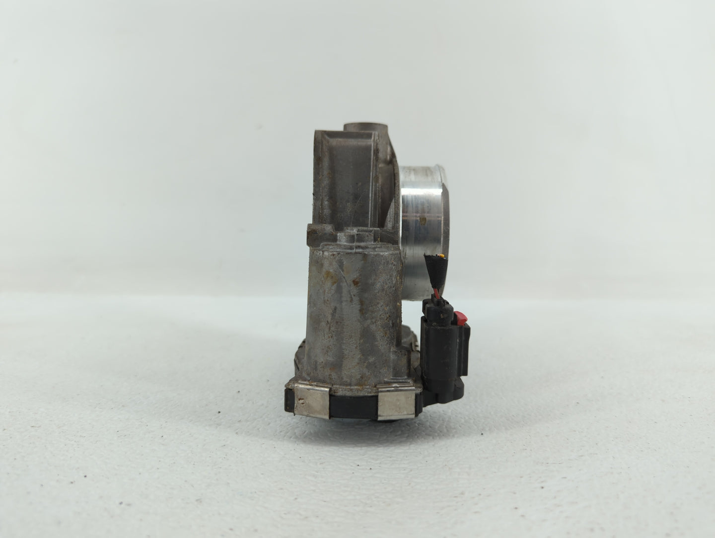 2013-2015 Chevrolet Malibu Throttle Body P/N:12627217DA 12669073DA Fits Fits 2013 2014 2015 2017 2018 OEM Used Auto Parts - 