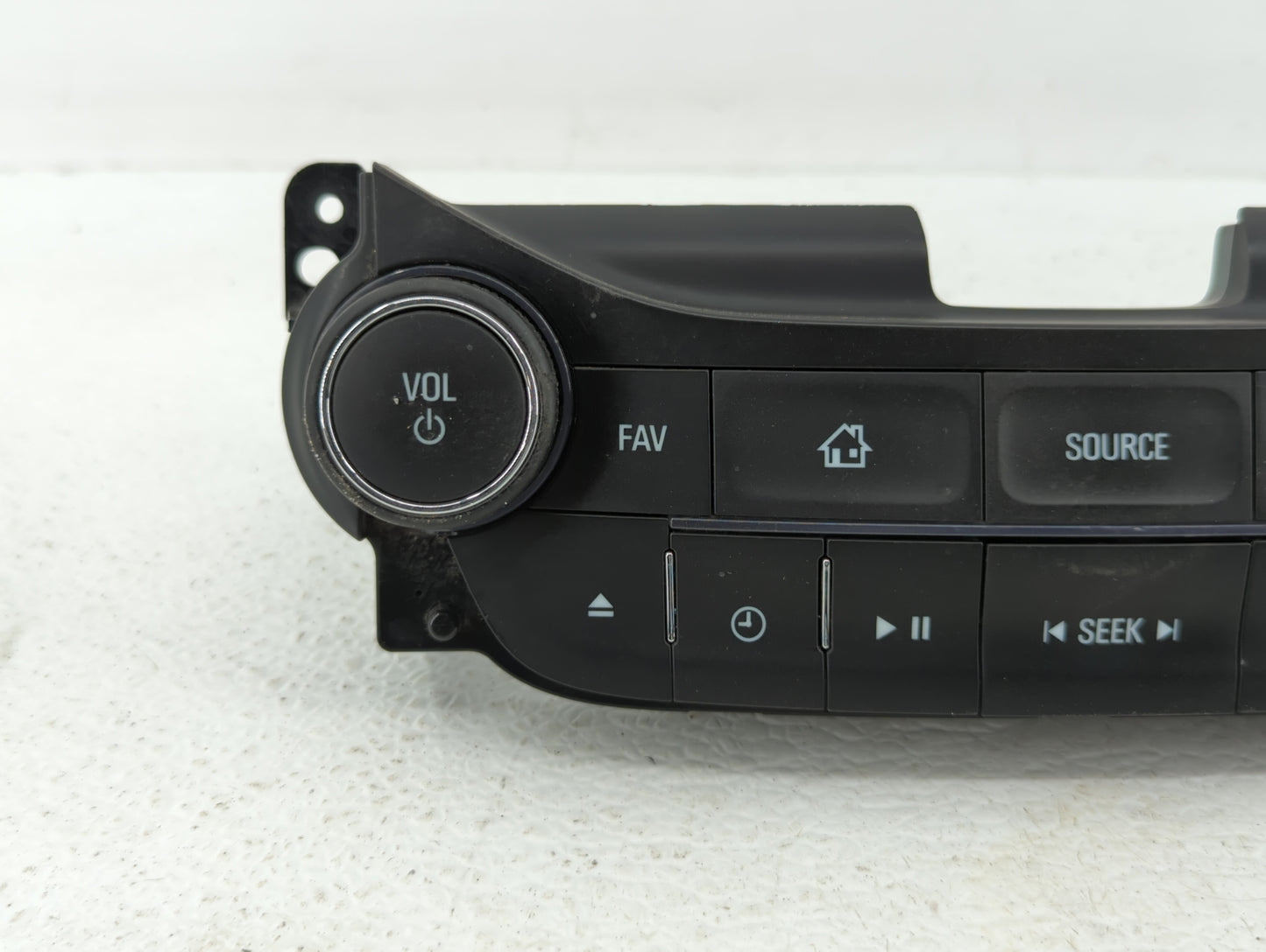 2014-2016 Chevrolet Malibu Am Fm Cd Player Radio Receiver - Oemusedautoparts1.com
