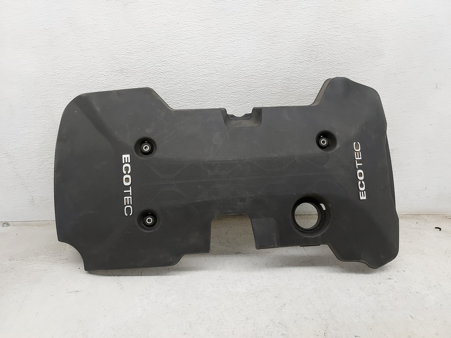 2014 Chevrolet Malibu Engine Cover 430327 - Oemusedautoparts1.com