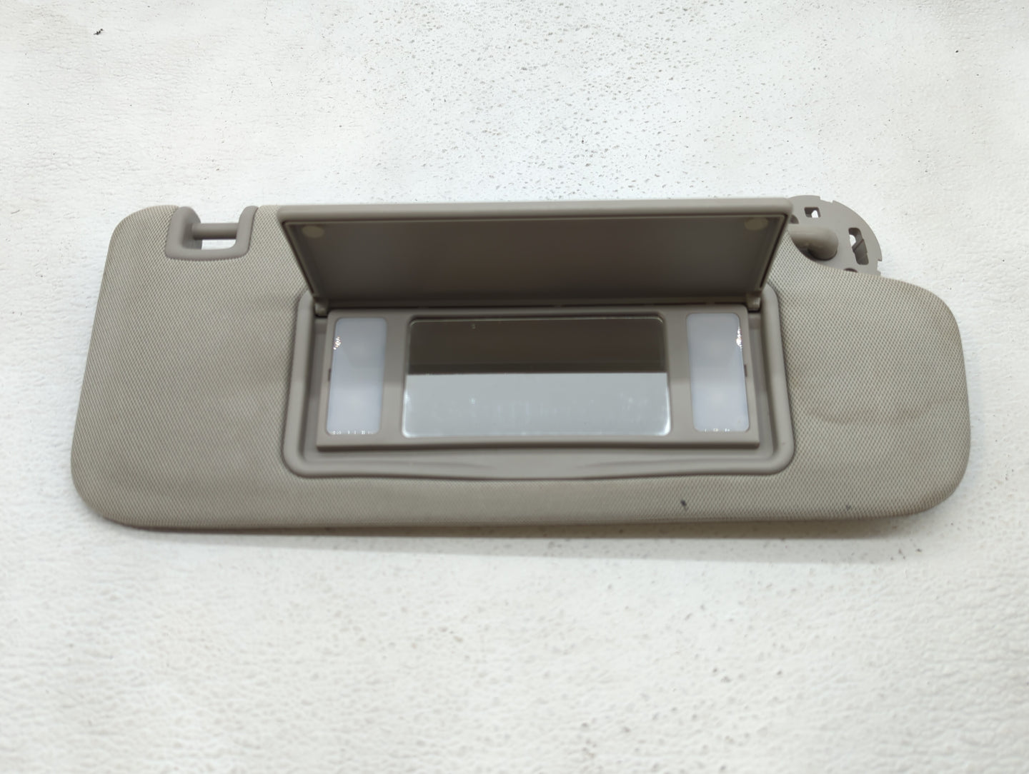 2013-2016 Chevrolet Malibu Sun Visor Shade Replacement Passenger Right Mirror Fits Fits 2013 2014 2015 2016 OEM Used Auto Pa