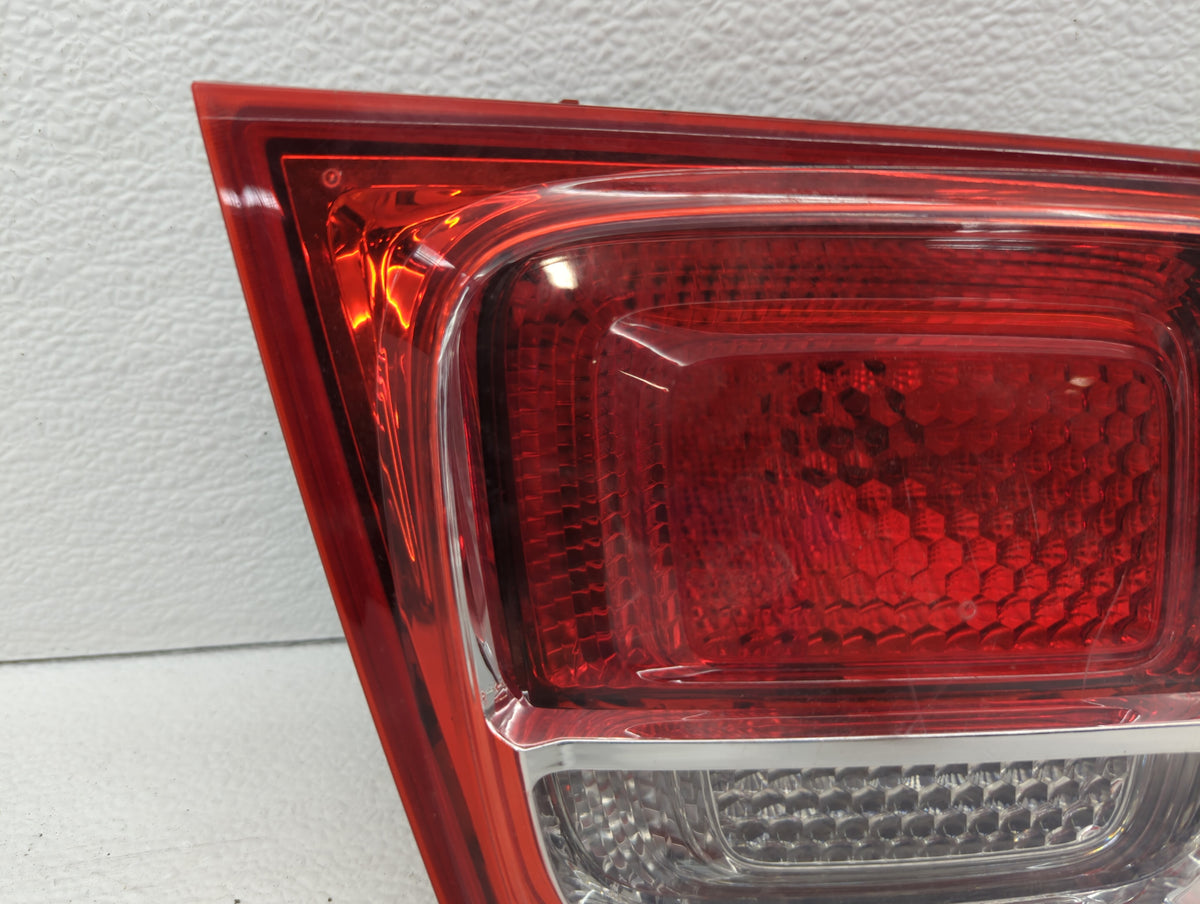 2013-2016 Chevrolet Malibu Tail Light Assembly Driver Left OEM P/N:22871115 22907311 Fits Fits 2013 2014 2015 2016 OEM Used 