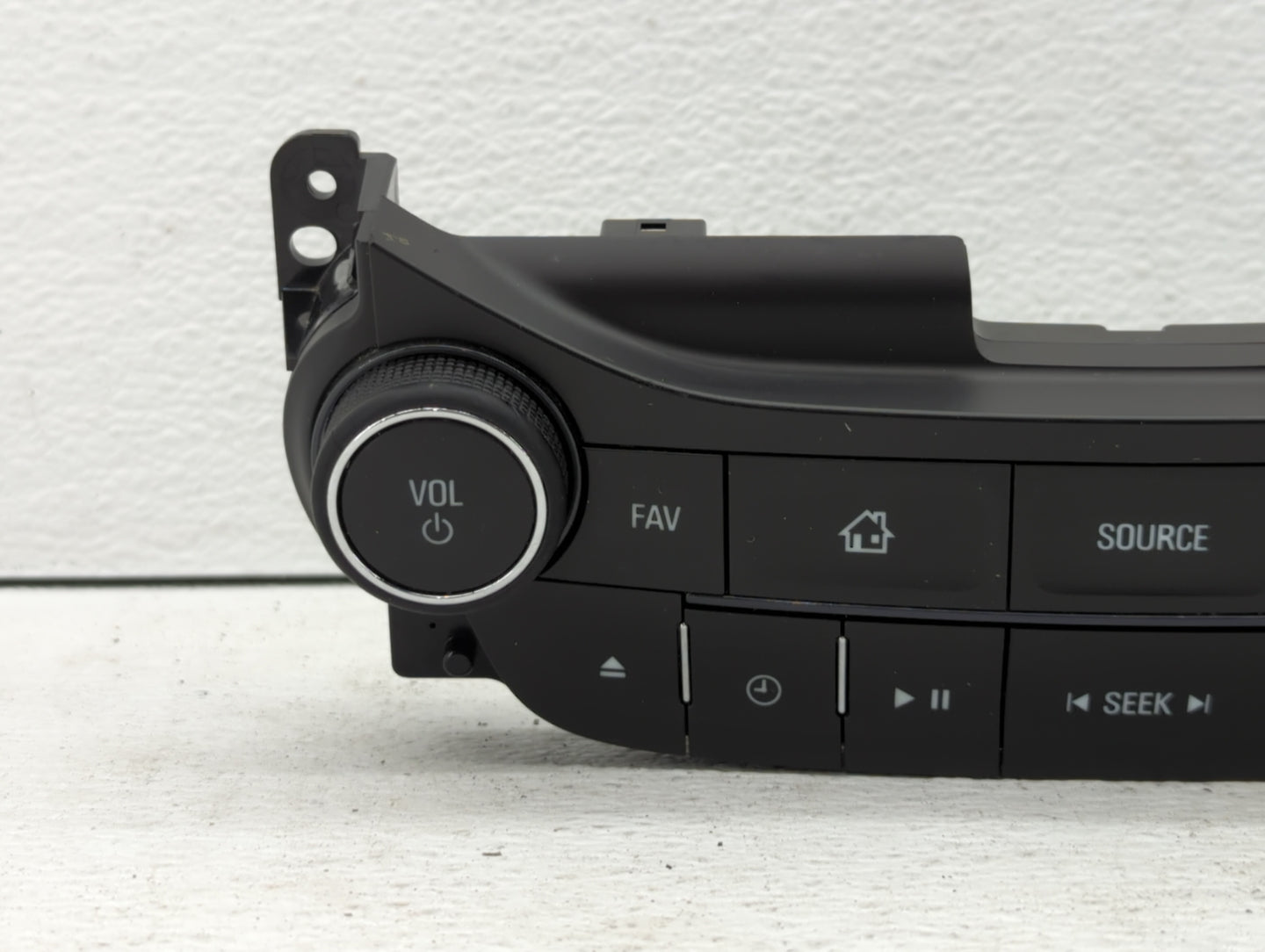 2014-2016 Chevrolet Malibu Radio Control Panel - Oemusedautoparts1.com