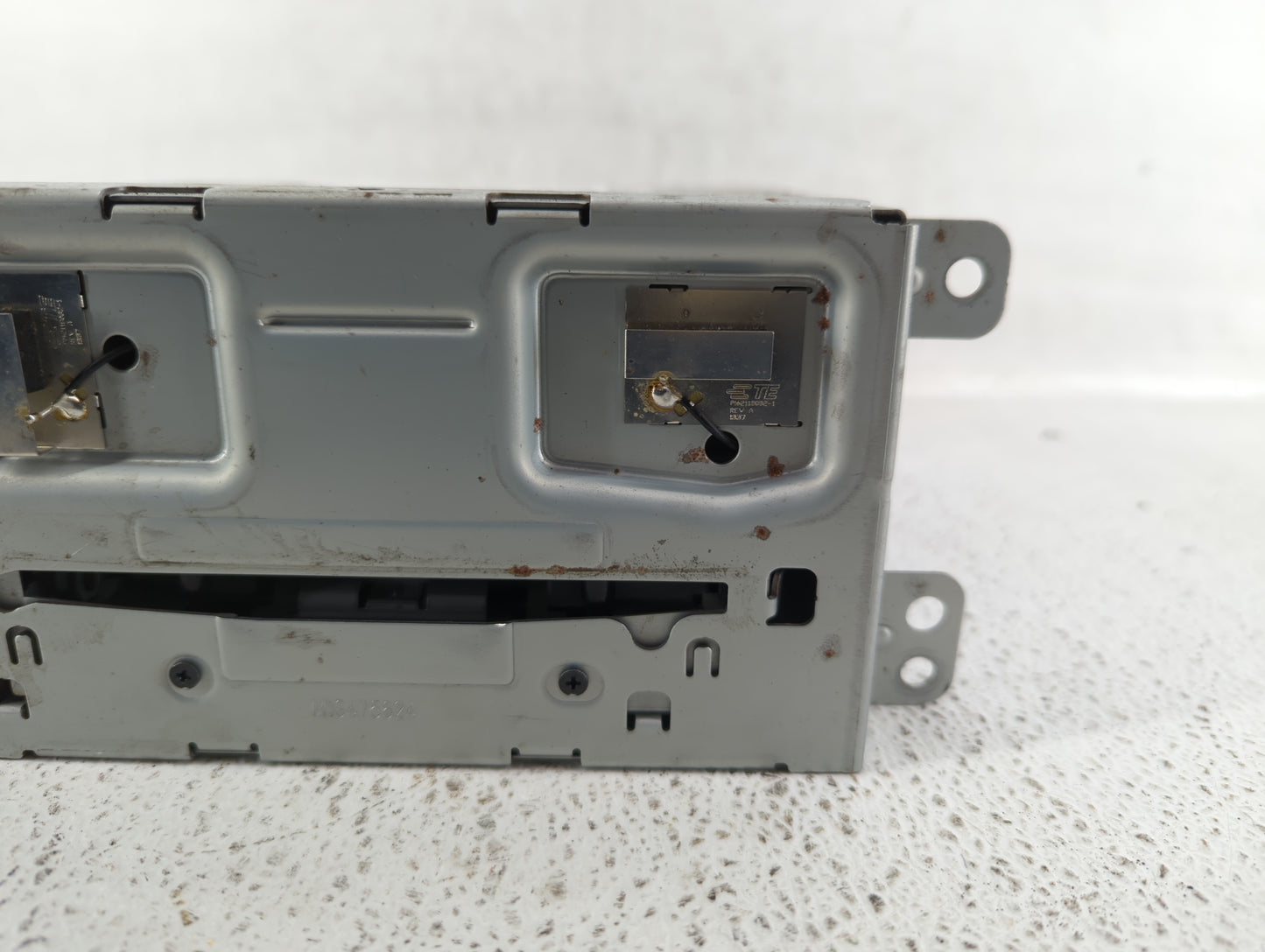 2014-2016 Chevrolet Malibu Am Fm Cd Player Radio Receiver - Oemusedautoparts1.com