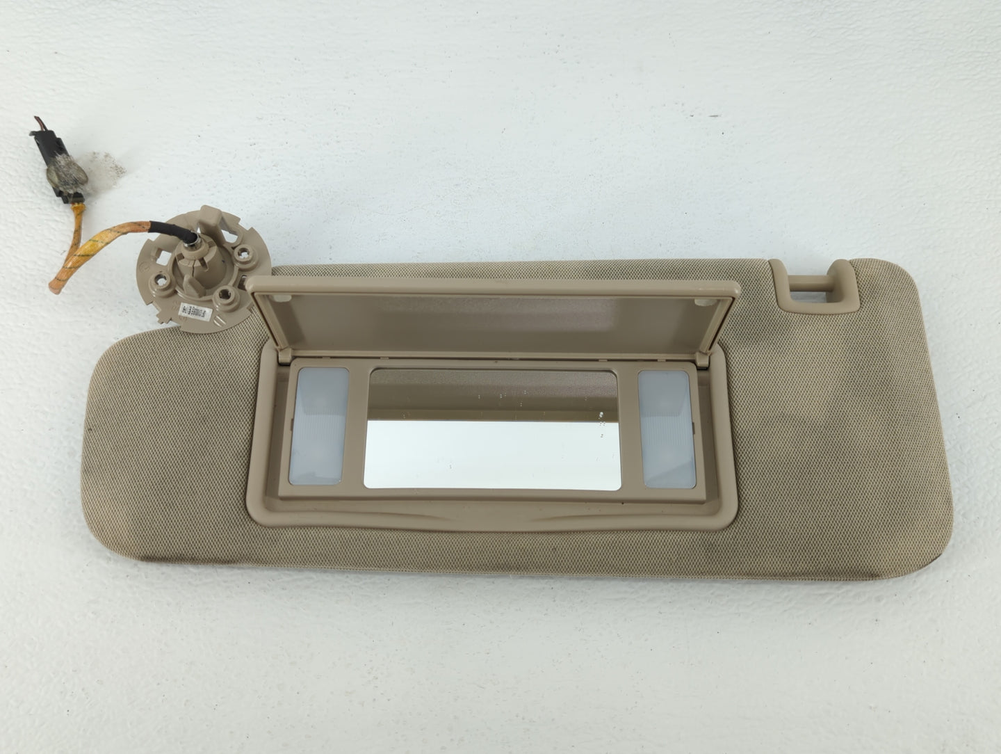 2013-2016 Chevrolet Malibu Sun Visor Shade Replacement Passenger Right Mirror Fits Fits 2013 2014 2015 2016 OEM Used Auto Pa