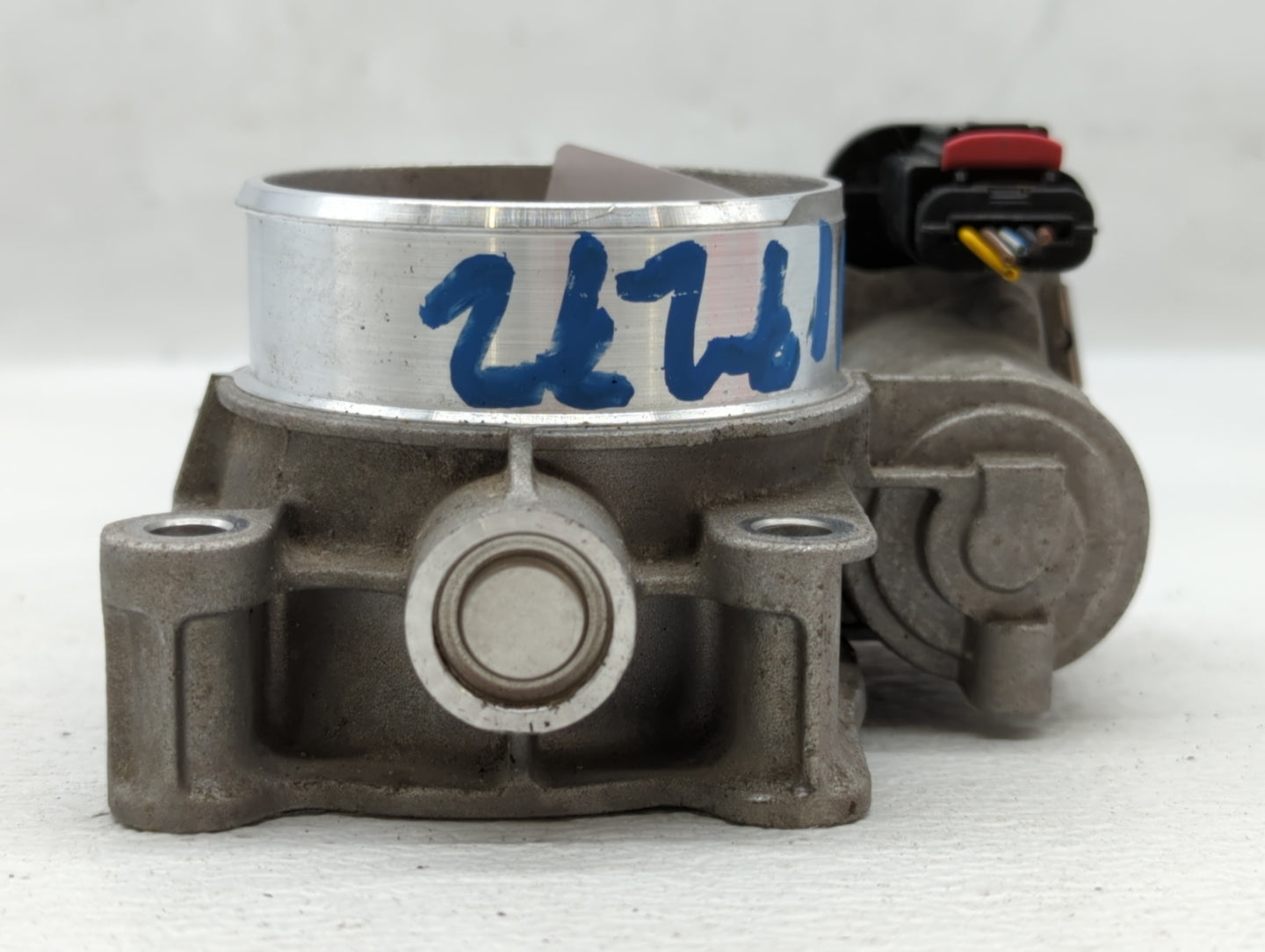 2013-2015 Chevrolet Malibu Throttle Body P/N:12627217DA Fits Fits 2013 2014 2015 2017 2018 2019 2020 OEM Used Auto Parts - O