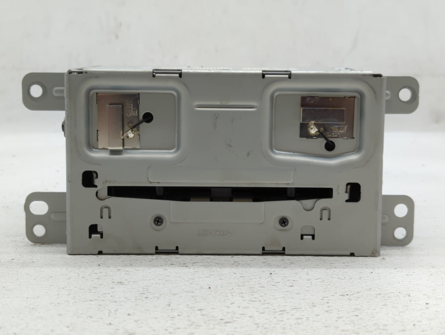 2014-2016 Chevrolet Malibu Am Fm Cd Player Radio Receiver - Oemusedautoparts1.com